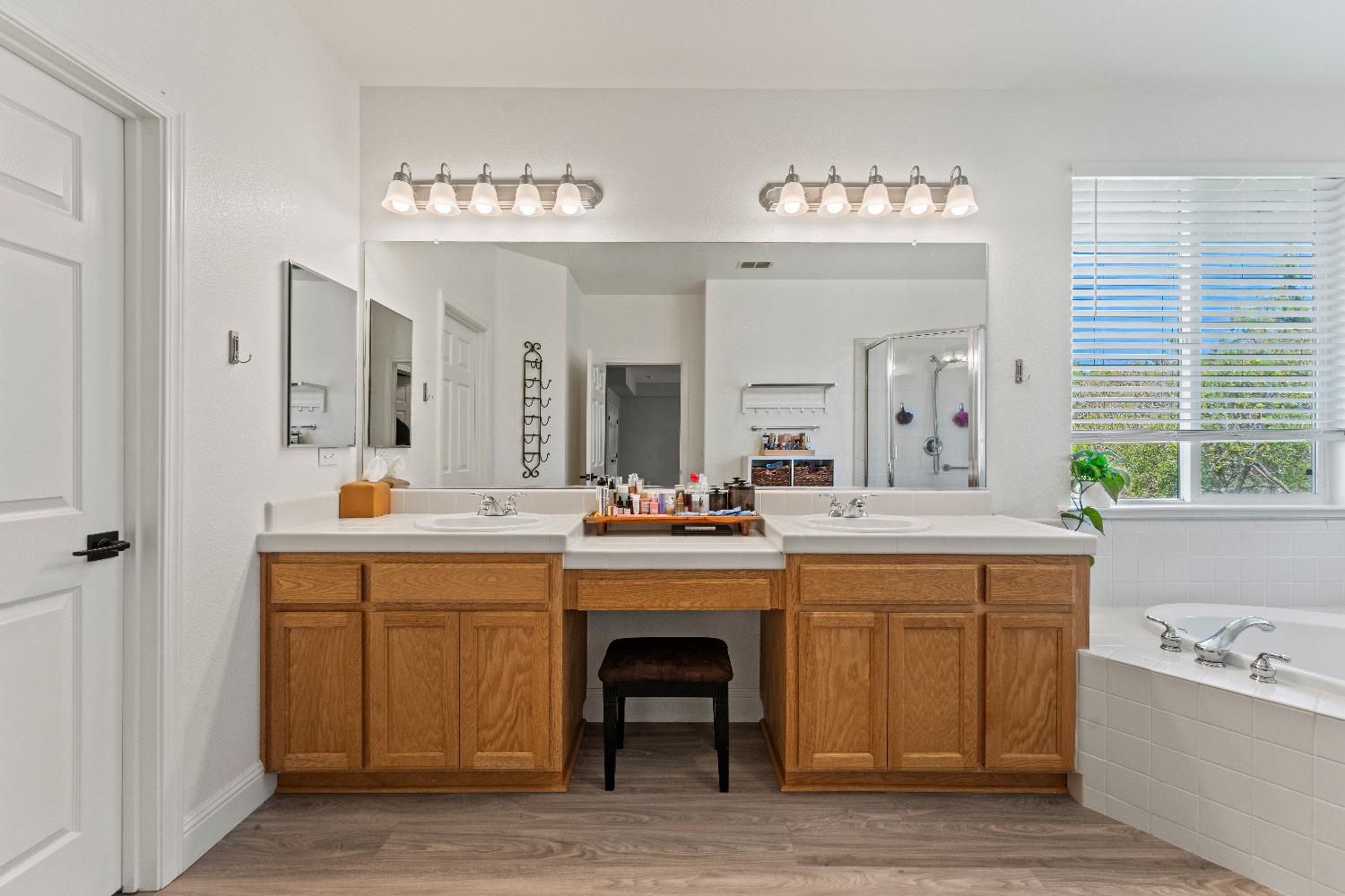 Detail Gallery Image 30 of 85 For 3521 Foxmore Ln, Rescue,  CA 95672 - 5 Beds | 3/1 Baths