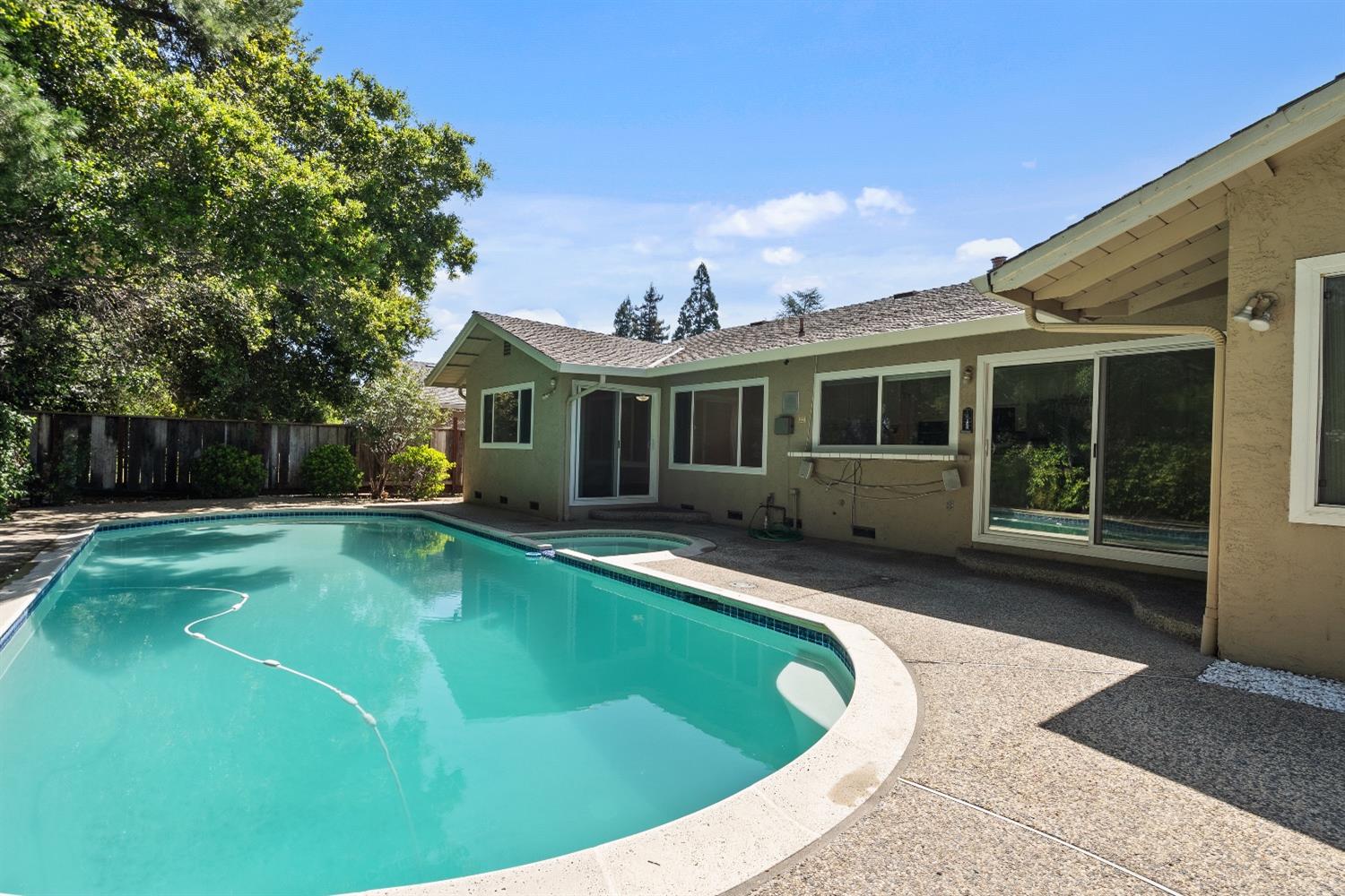 Detail Gallery Image 65 of 86 For 1365 Bright Oaks Ct, Los Altos,  CA 94024 - 4 Beds | 2 Baths