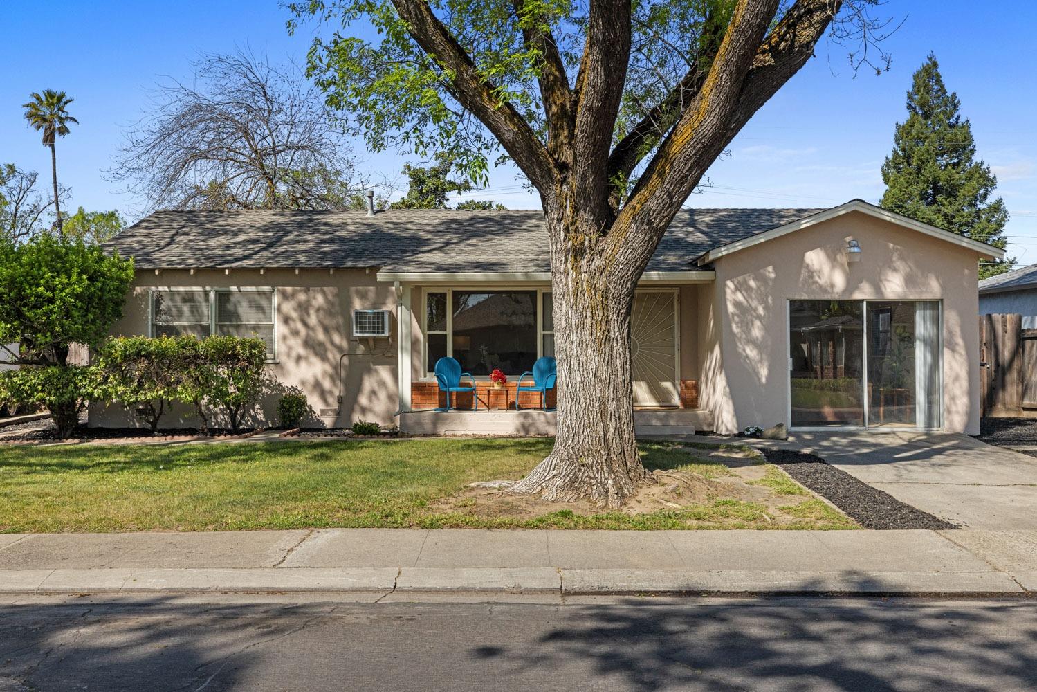 Detail Gallery Image 2 of 41 For 2017 Winning Ave, Modesto,  CA 95350 - 3 Beds | 1 Baths