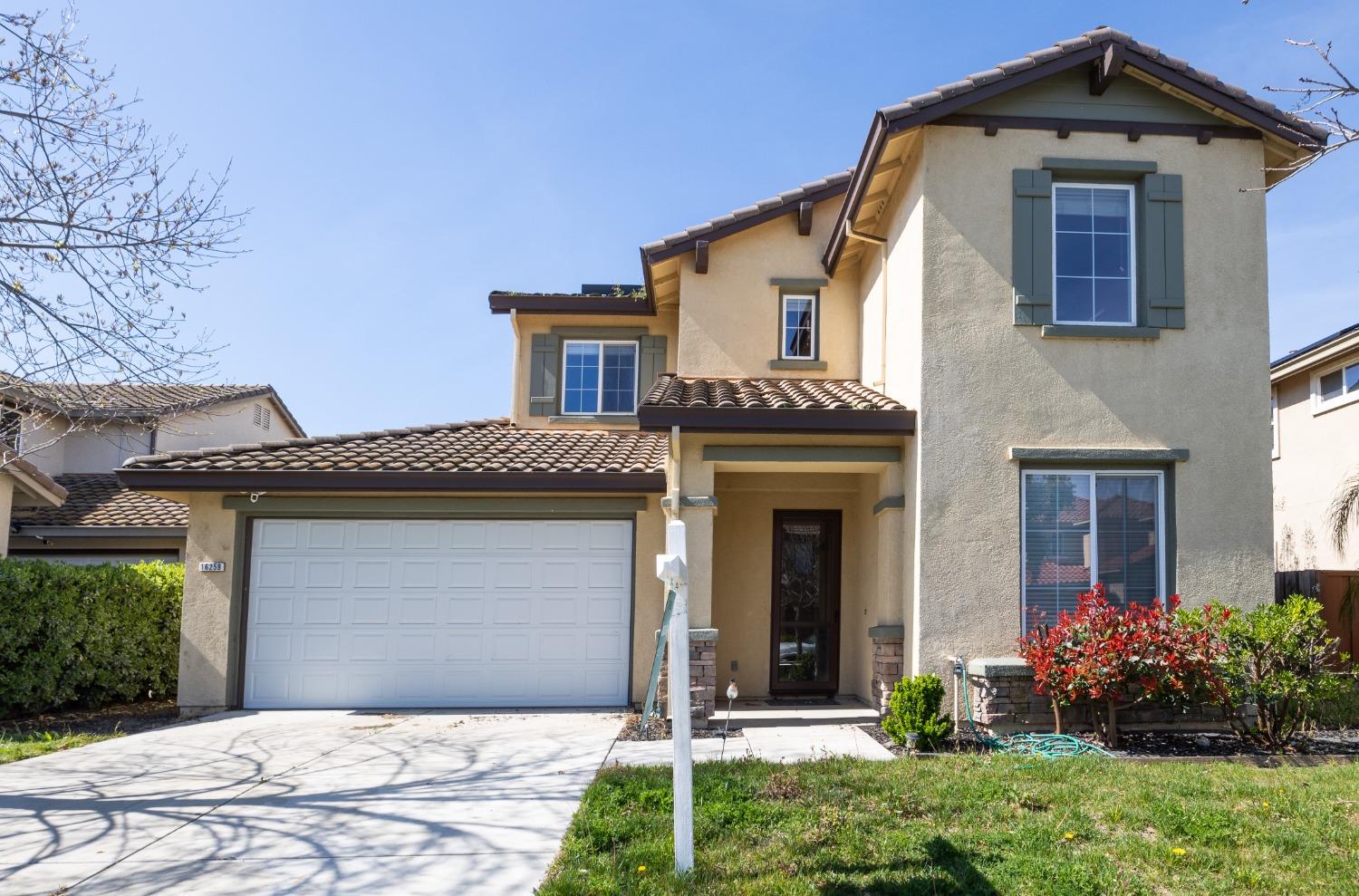 Detail Gallery Image 3 of 61 For 16259 Adobe Way, Lathrop,  CA 95330 - 4 Beds | 3 Baths