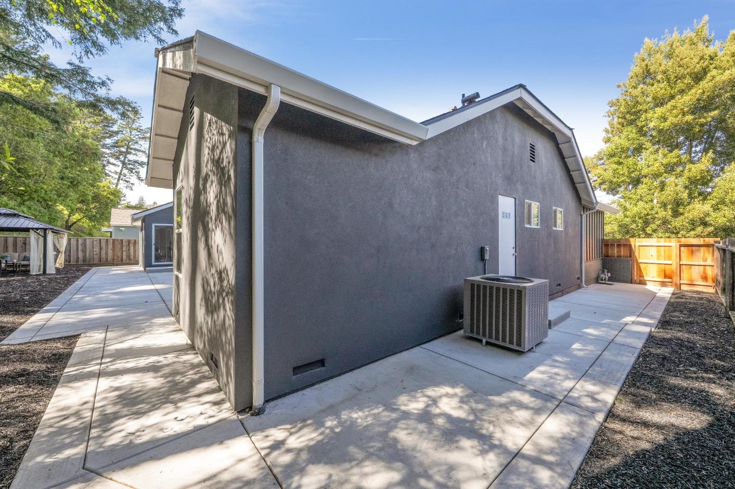 Detail Gallery Image 64 of 71 For 12801 Brookpark Rd, Oakland,  CA 94619 - 4 Beds | 2 Baths