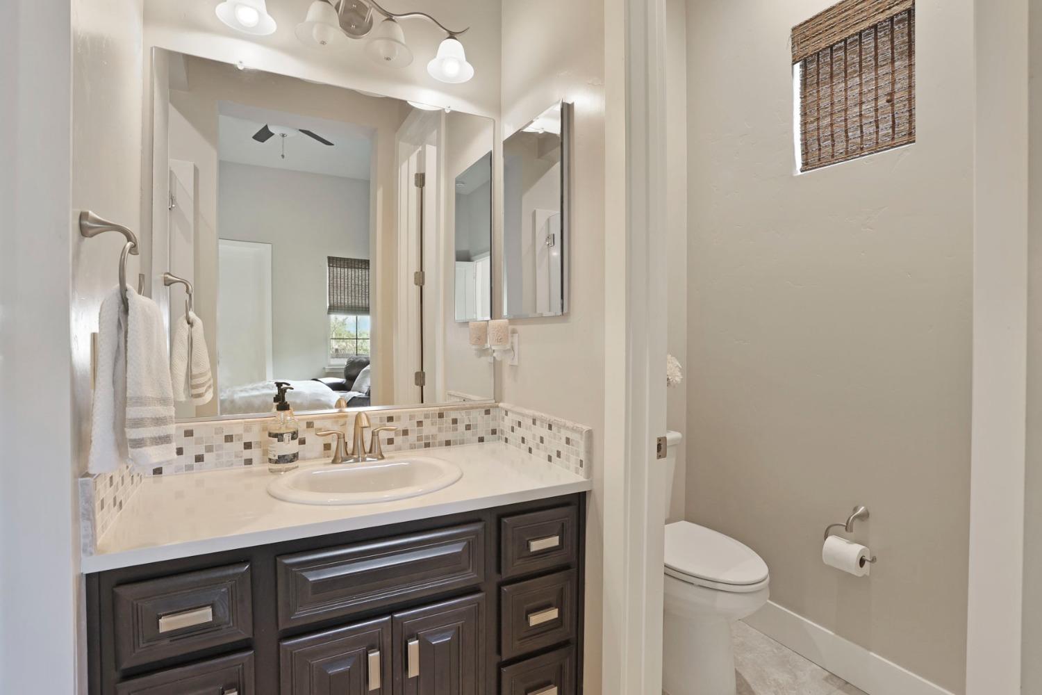 Detail Gallery Image 17 of 70 For 14928 Retreats Trail Ct, Rancho Murieta,  CA 95683 - 4 Beds | 3/1 Baths