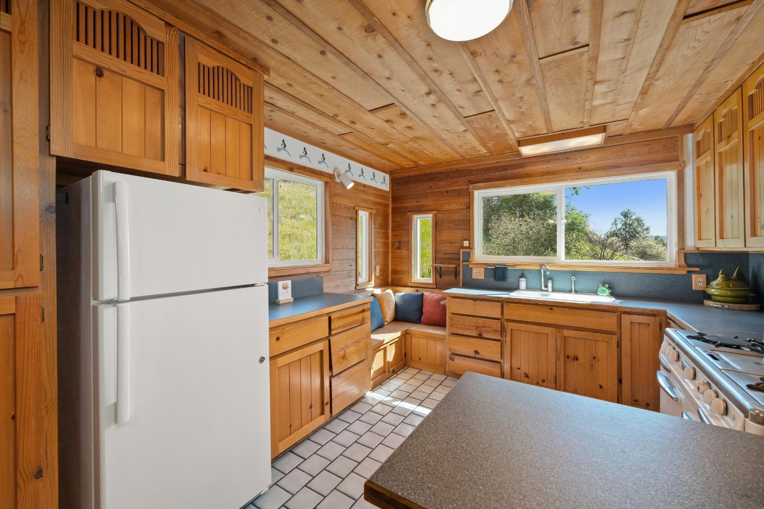 Detail Gallery Image 34 of 71 For 9000 Six Bit Ranch Rd, Chinese Camp,  CA 95309 - 3 Beds | 2 Baths