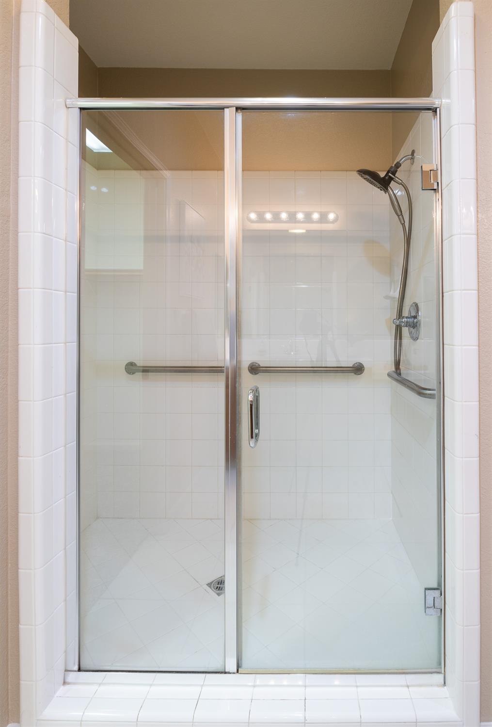 Detail Gallery Image 44 of 61 For 16259 Adobe Way, Lathrop,  CA 95330 - 4 Beds | 3 Baths