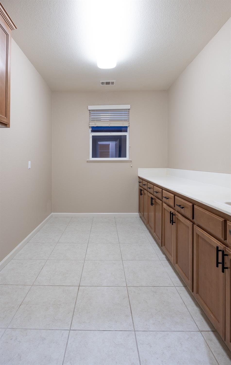 Detail Gallery Image 51 of 61 For 16259 Adobe Way, Lathrop,  CA 95330 - 4 Beds | 3 Baths