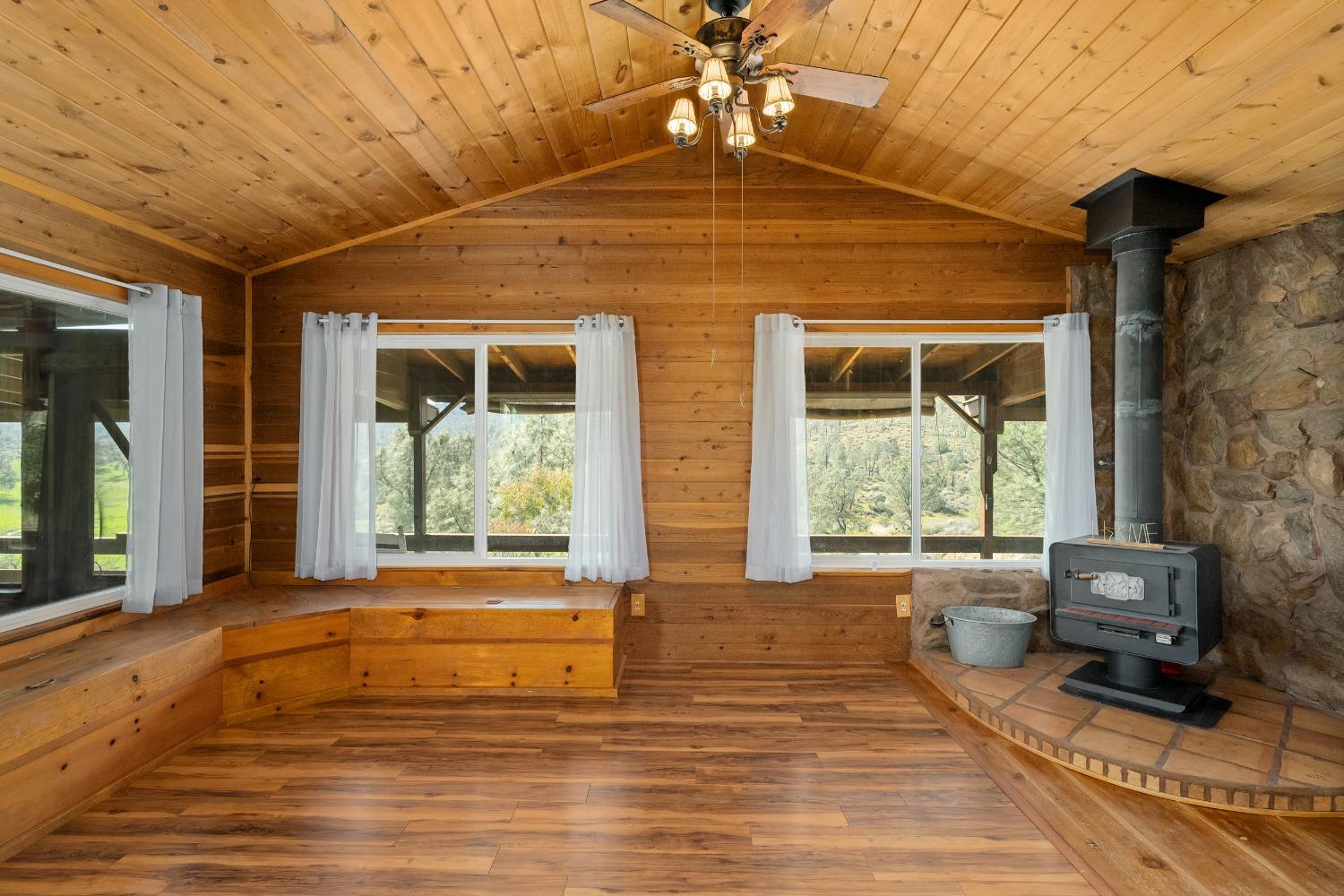 Detail Gallery Image 49 of 71 For 9000 Six Bit Ranch Rd, Chinese Camp,  CA 95309 - 3 Beds | 2 Baths