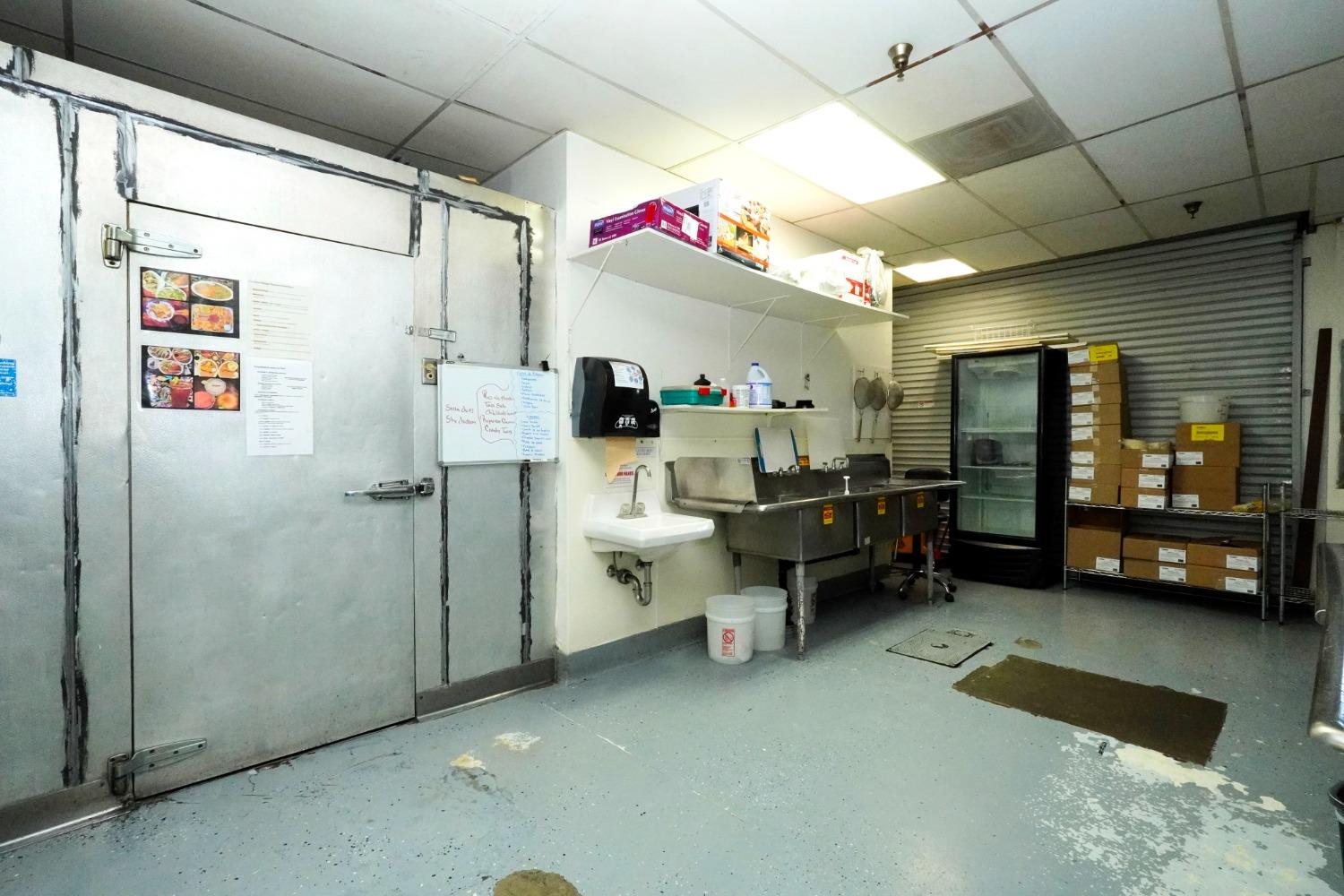 Detail Gallery Image 7 of 12 For 3050 W Shaw Ave #111,  Fresno,  CA 93711 - – Beds | – Baths