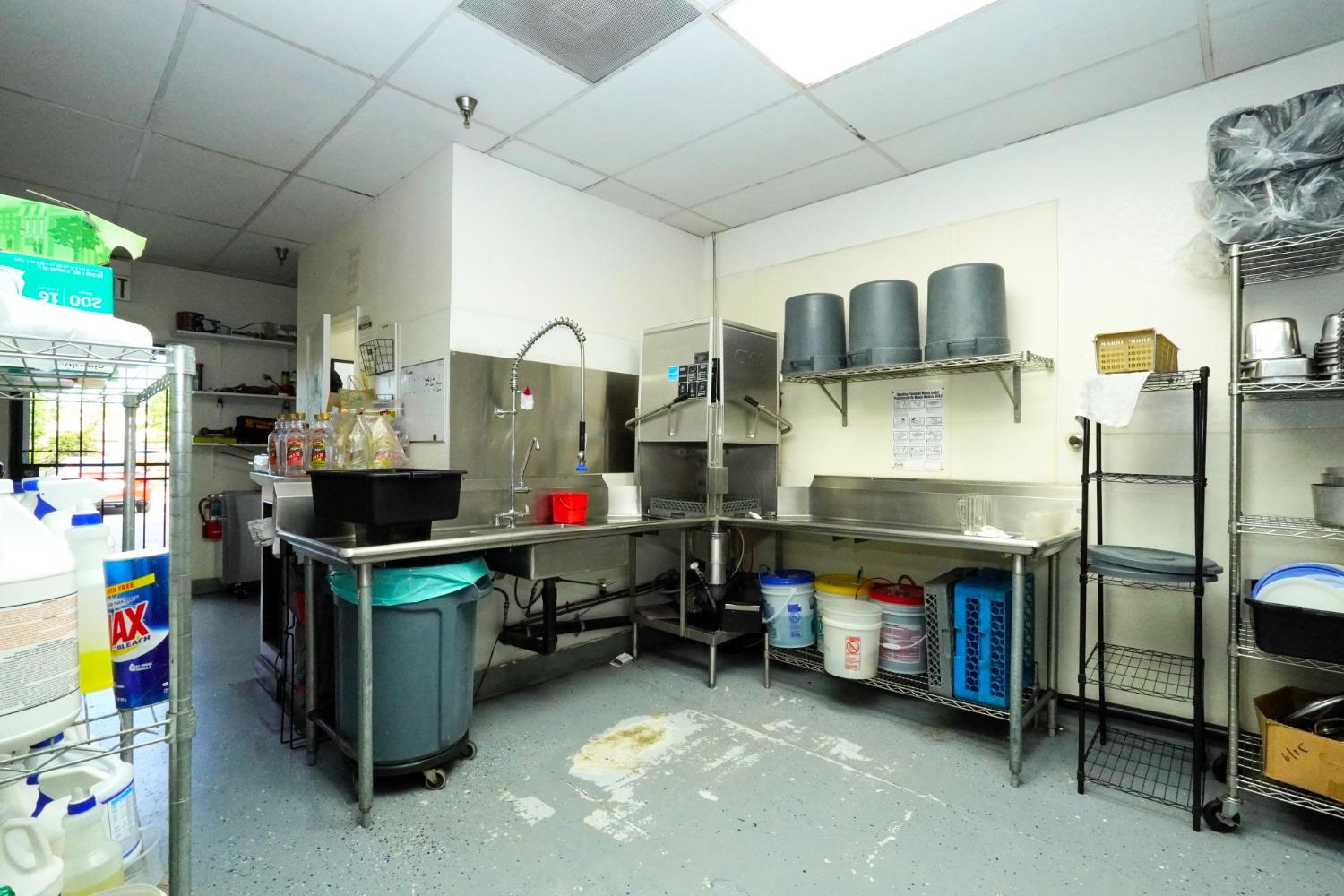 Detail Gallery Image 12 of 12 For 3050 W Shaw Ave #111,  Fresno,  CA 93711 - – Beds | – Baths