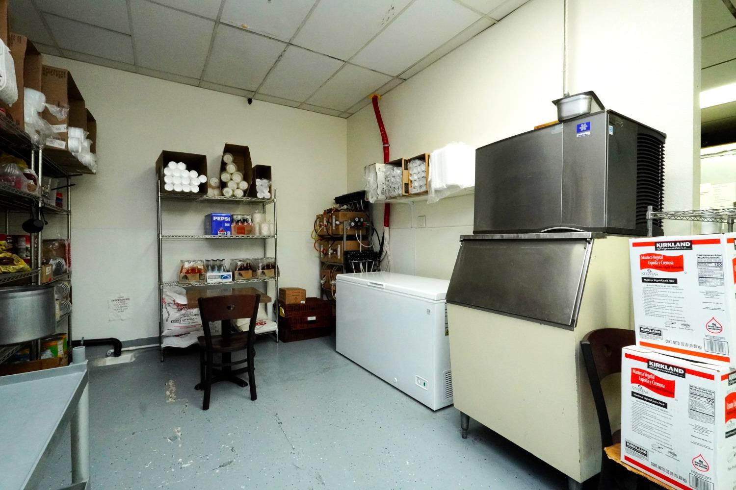 Detail Gallery Image 10 of 12 For 3050 W Shaw Ave #111,  Fresno,  CA 93711 - – Beds | – Baths