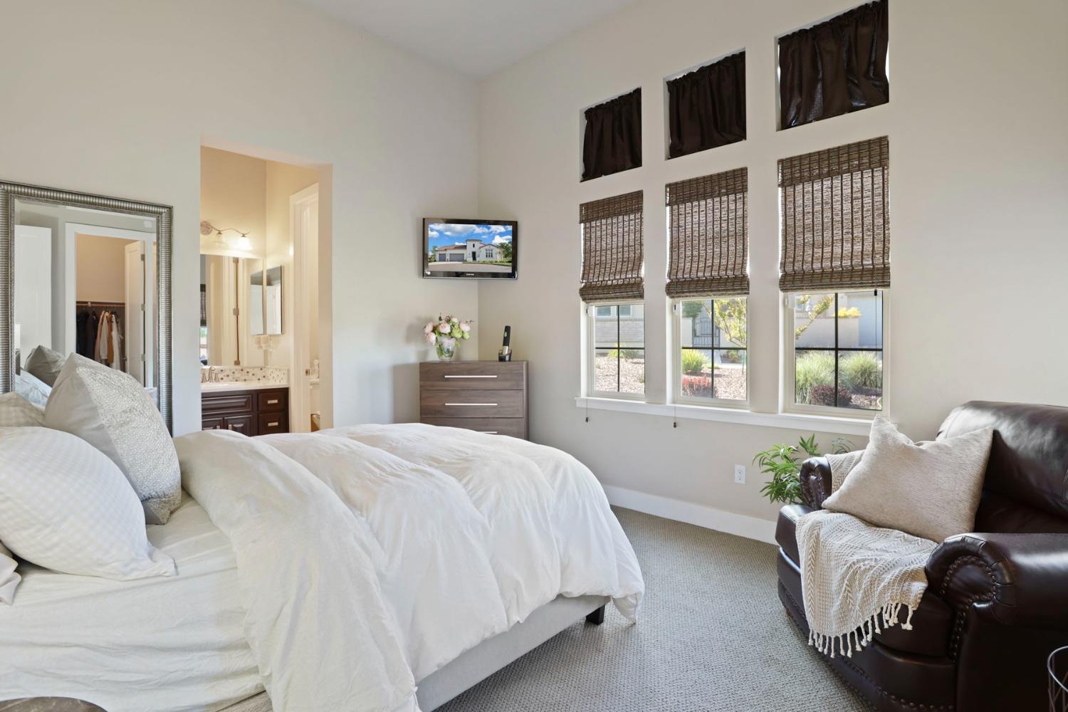 Detail Gallery Image 15 of 70 For 14928 Retreats Trail Ct, Rancho Murieta,  CA 95683 - 4 Beds | 3/1 Baths