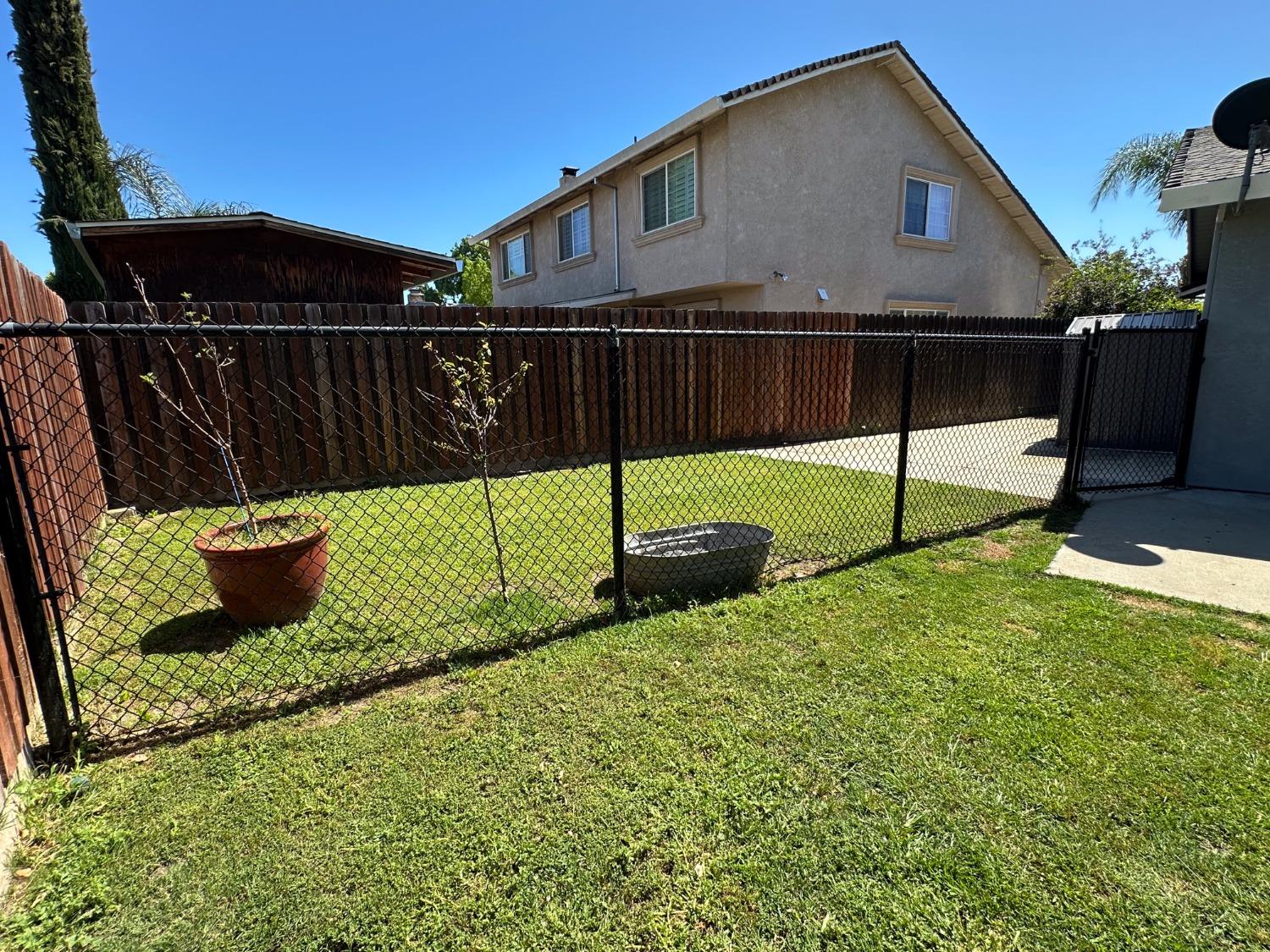 Detail Gallery Image 34 of 36 For 2413 Chapel Hill Cir, Stockton,  CA 95209 - 3 Beds | 2 Baths