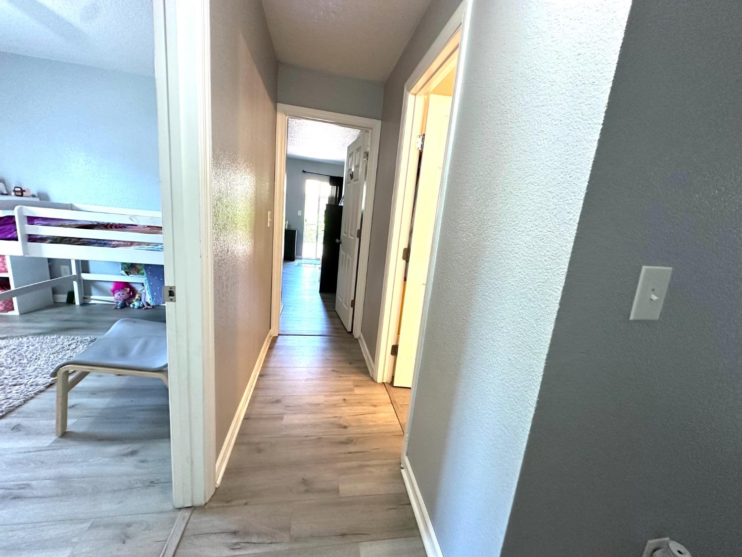 Detail Gallery Image 16 of 36 For 2413 Chapel Hill Cir, Stockton,  CA 95209 - 3 Beds | 2 Baths