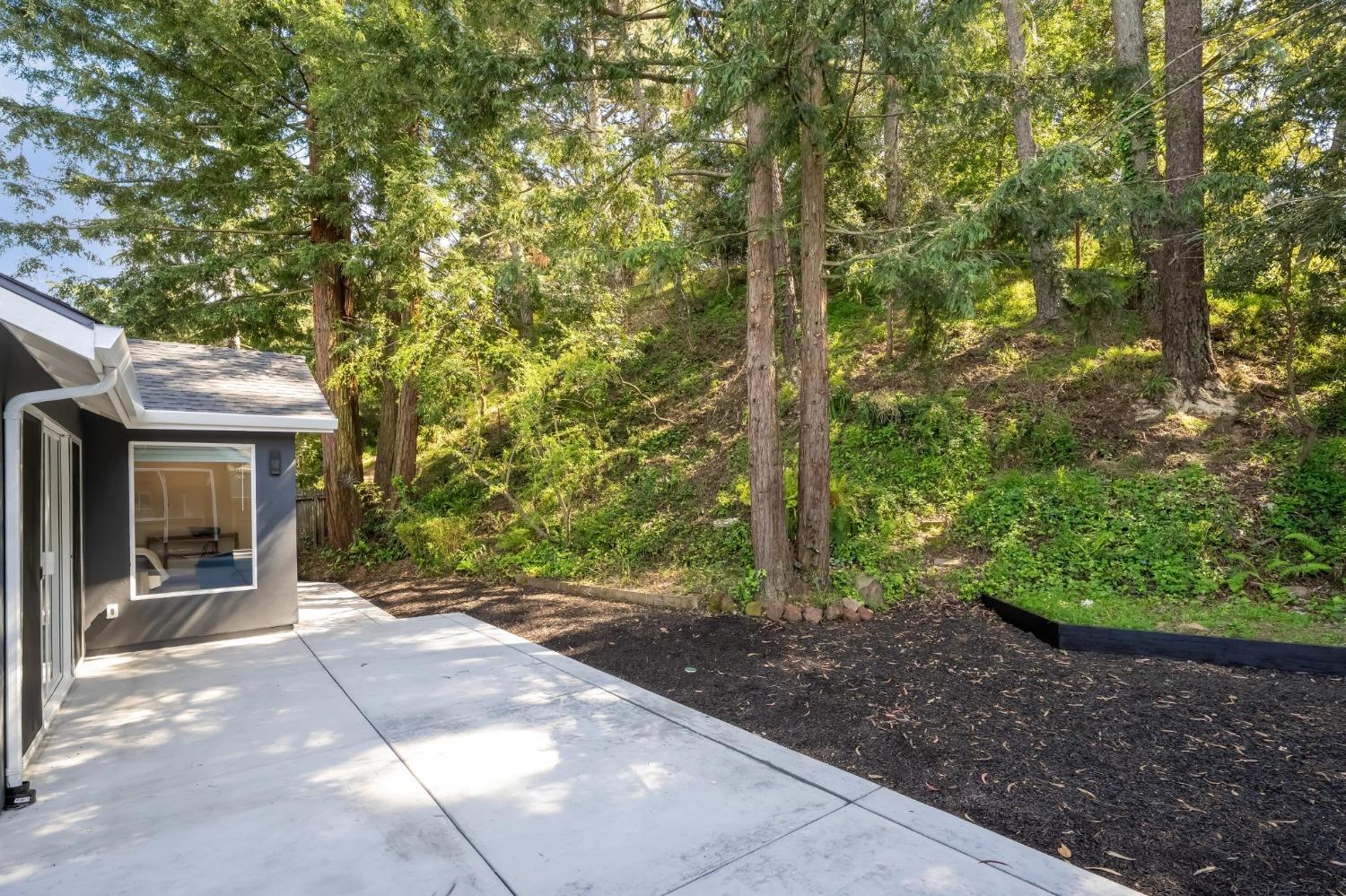 Detail Gallery Image 52 of 71 For 12801 Brookpark Rd, Oakland,  CA 94619 - 4 Beds | 2 Baths