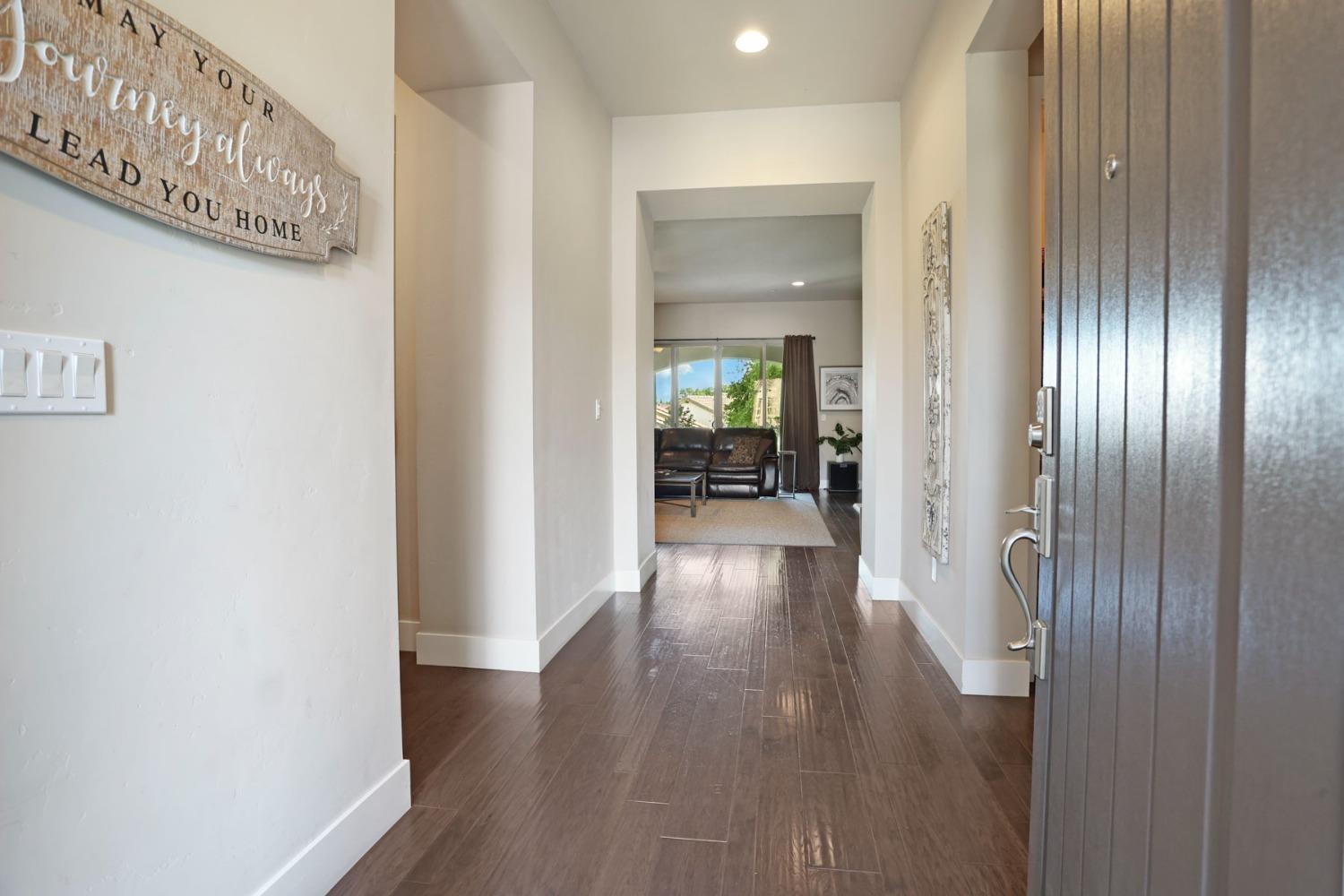 Detail Gallery Image 10 of 70 For 14928 Retreats Trail Ct, Rancho Murieta,  CA 95683 - 4 Beds | 3/1 Baths