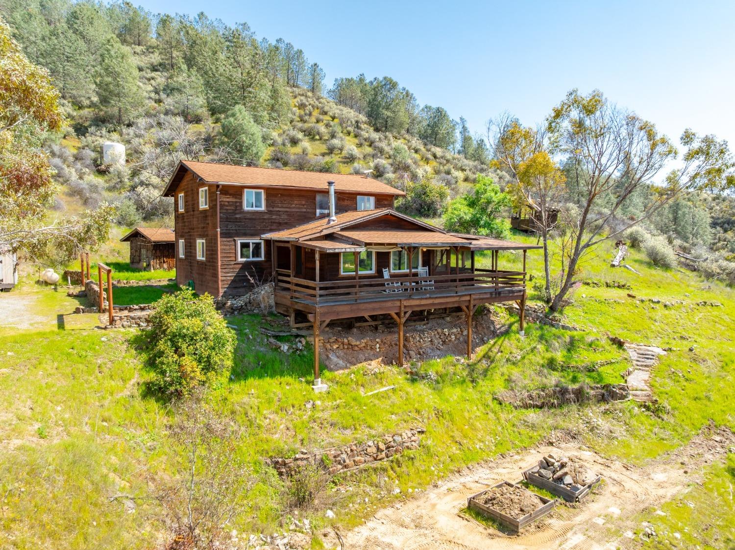 Detail Gallery Image 19 of 71 For 9000 Six Bit Ranch Rd, Chinese Camp,  CA 95309 - 3 Beds | 2 Baths