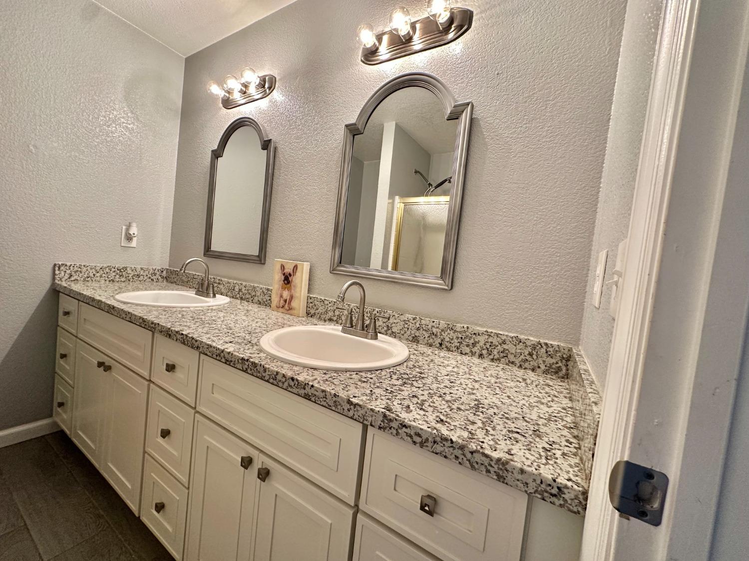 Detail Gallery Image 19 of 36 For 2413 Chapel Hill Cir, Stockton,  CA 95209 - 3 Beds | 2 Baths