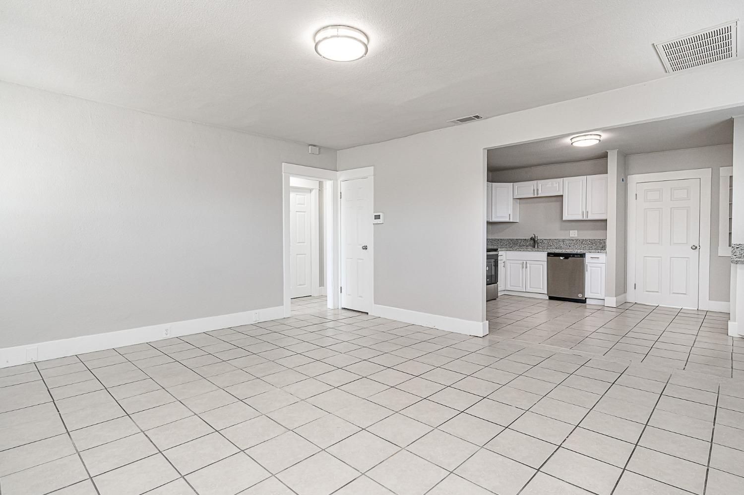 Detail Gallery Image 4 of 23 For 4733 Yosemite Blvd, Modesto,  CA 95357 - – Beds | – Baths