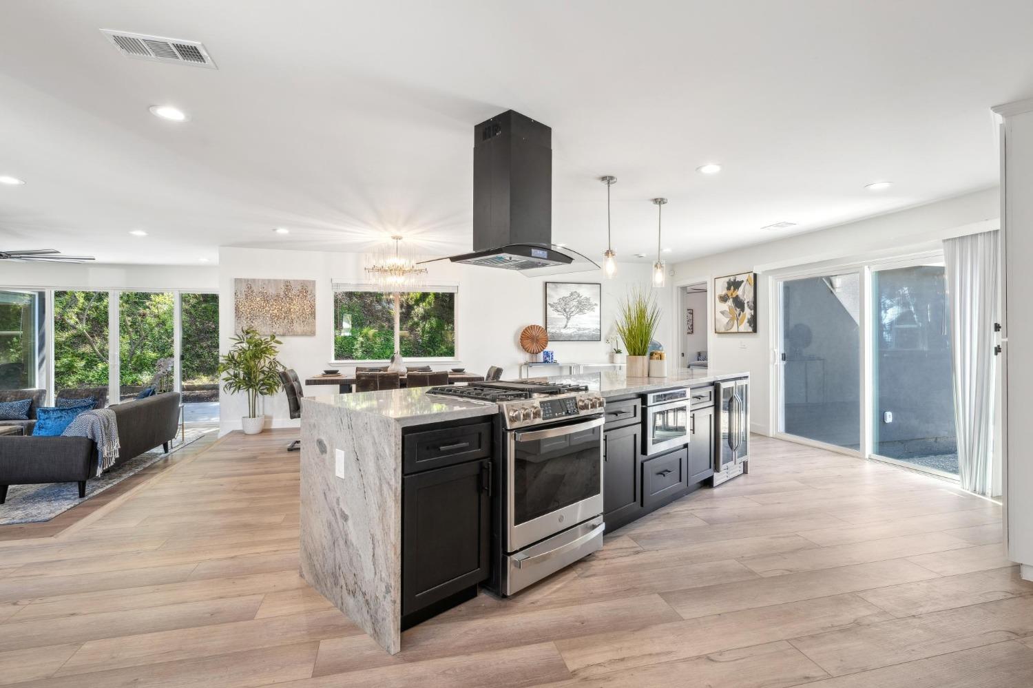 Detail Gallery Image 23 of 71 For 12801 Brookpark Rd, Oakland,  CA 94619 - 4 Beds | 2 Baths