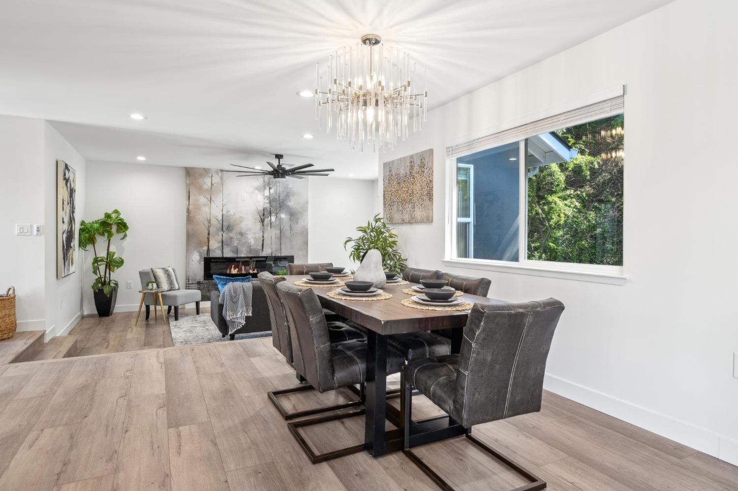 Detail Gallery Image 12 of 71 For 12801 Brookpark Rd, Oakland,  CA 94619 - 4 Beds | 2 Baths