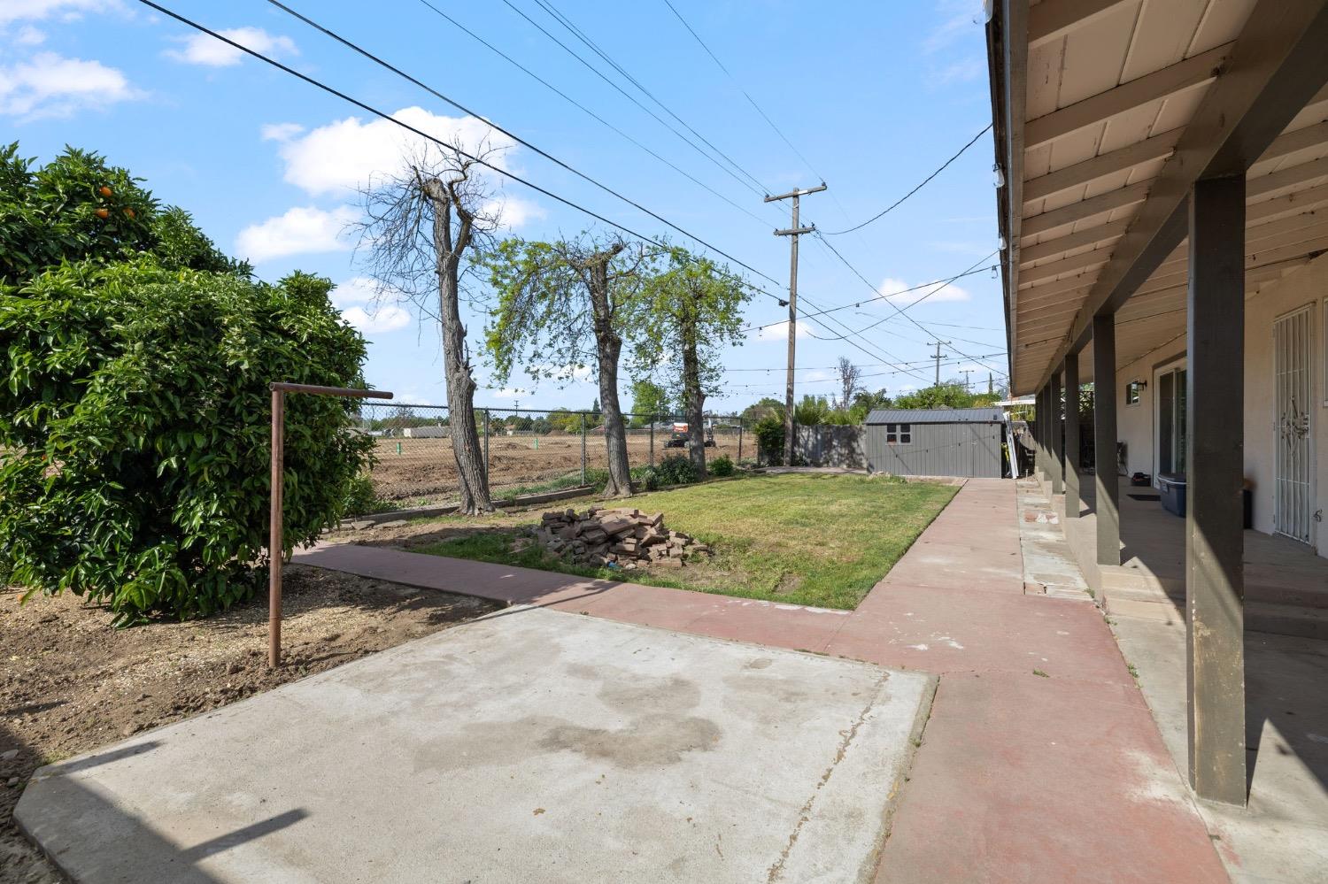 Detail Gallery Image 20 of 22 For 1420 Roberts Ave, Madera,  CA 93637 - 4 Beds | 2 Baths