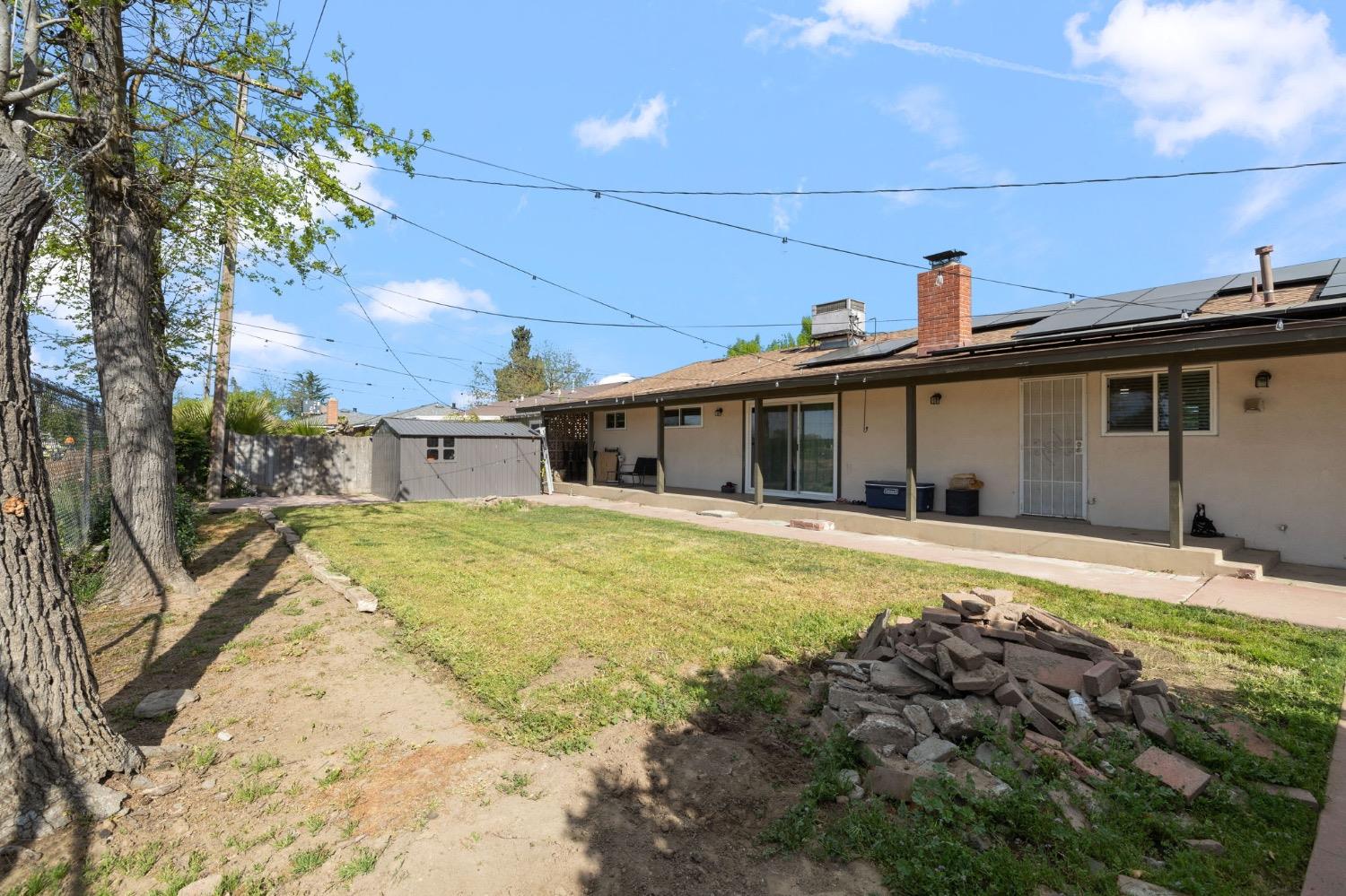 Detail Gallery Image 21 of 22 For 1420 Roberts Ave, Madera,  CA 93637 - 4 Beds | 2 Baths