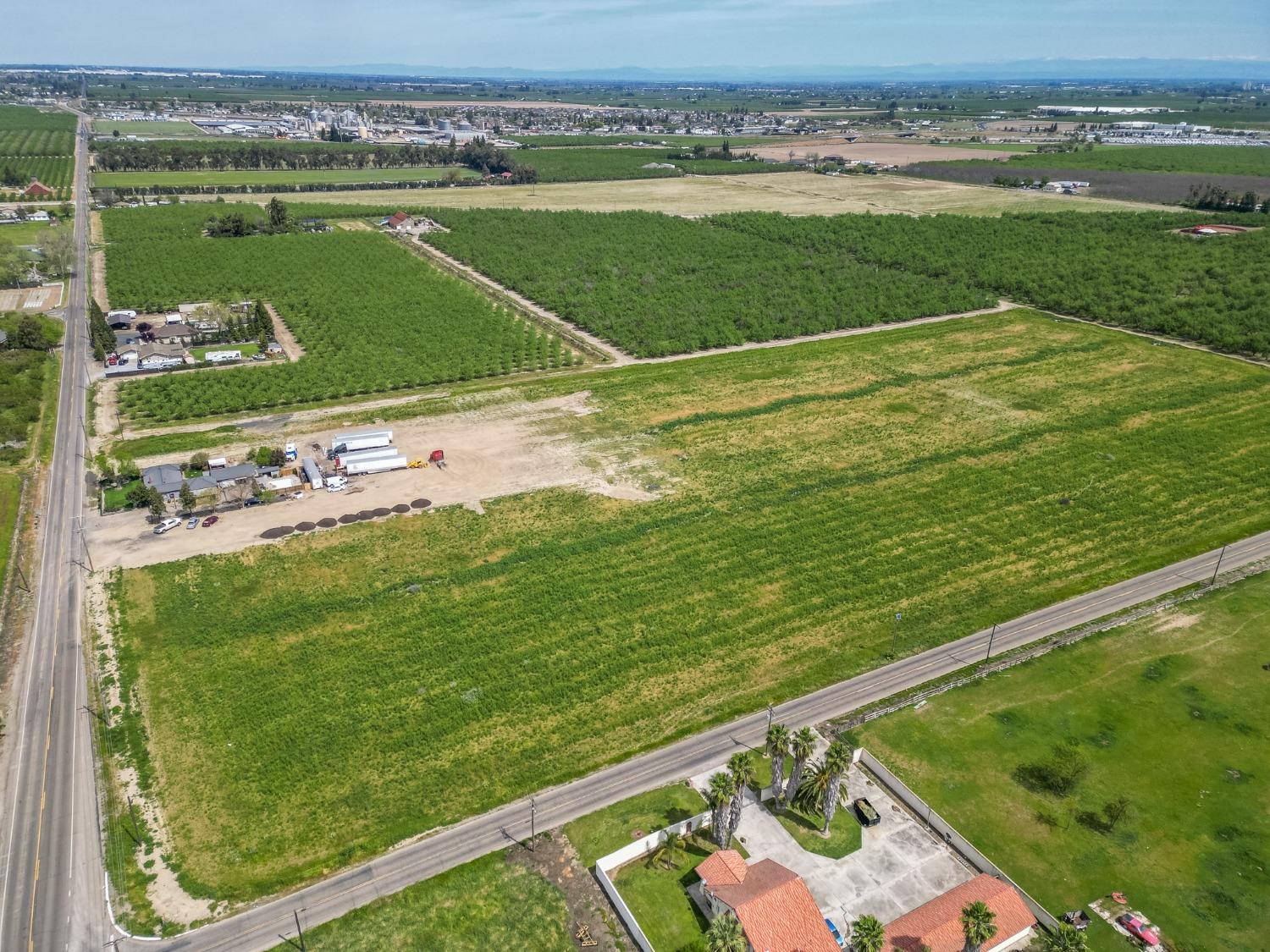Detail Gallery Image 5 of 75 For 6912 Faith Home Rd, Ceres,  CA 95307 - 2 Beds | 2 Baths