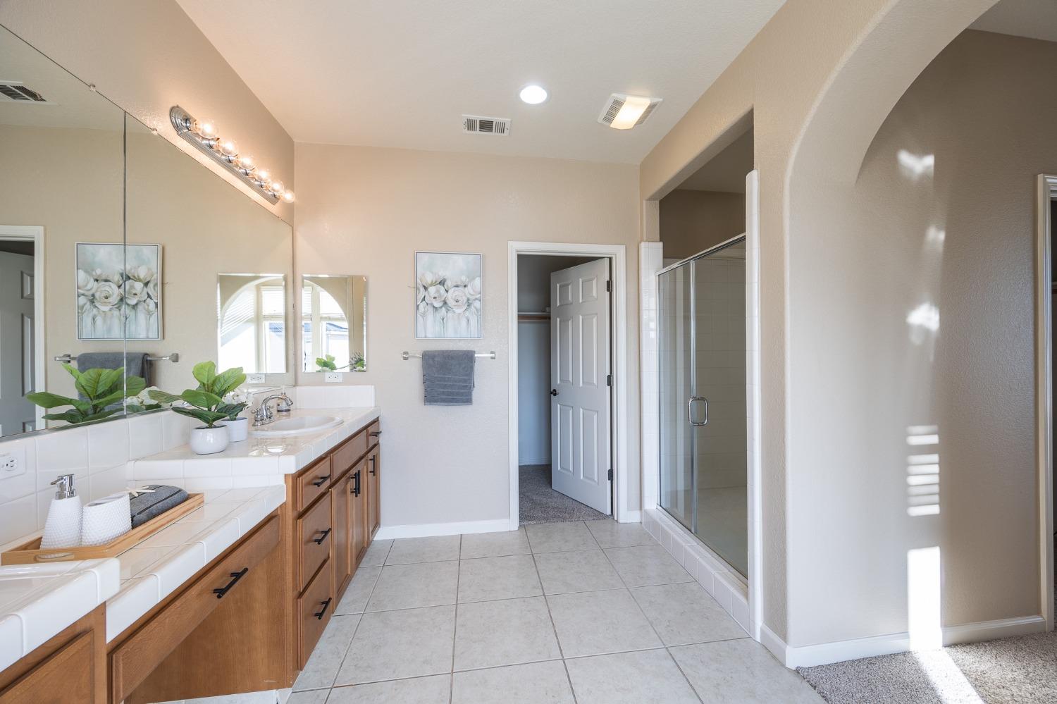Detail Gallery Image 41 of 61 For 16259 Adobe Way, Lathrop,  CA 95330 - 4 Beds | 3 Baths