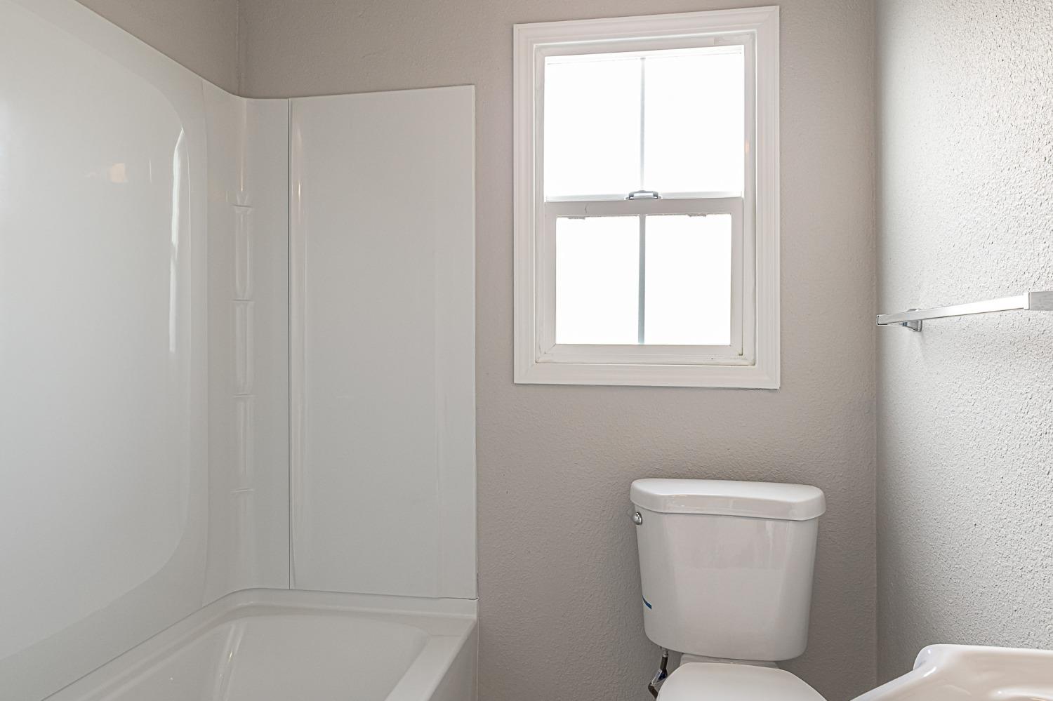 Detail Gallery Image 14 of 23 For 4733 Yosemite Blvd, Modesto,  CA 95357 - – Beds | – Baths