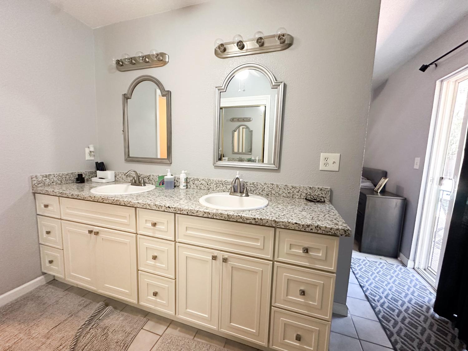 Detail Gallery Image 25 of 36 For 2413 Chapel Hill Cir, Stockton,  CA 95209 - 3 Beds | 2 Baths