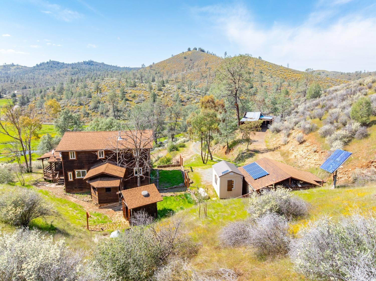 Detail Gallery Image 20 of 71 For 9000 Six Bit Ranch Rd, Chinese Camp,  CA 95309 - 3 Beds | 2 Baths