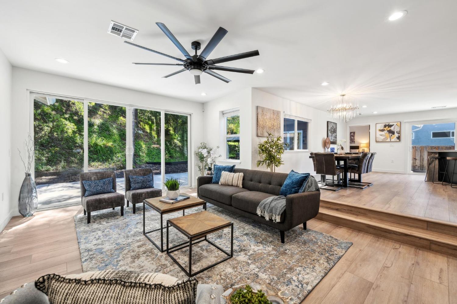 Detail Gallery Image 7 of 71 For 12801 Brookpark Rd, Oakland,  CA 94619 - 4 Beds | 2 Baths