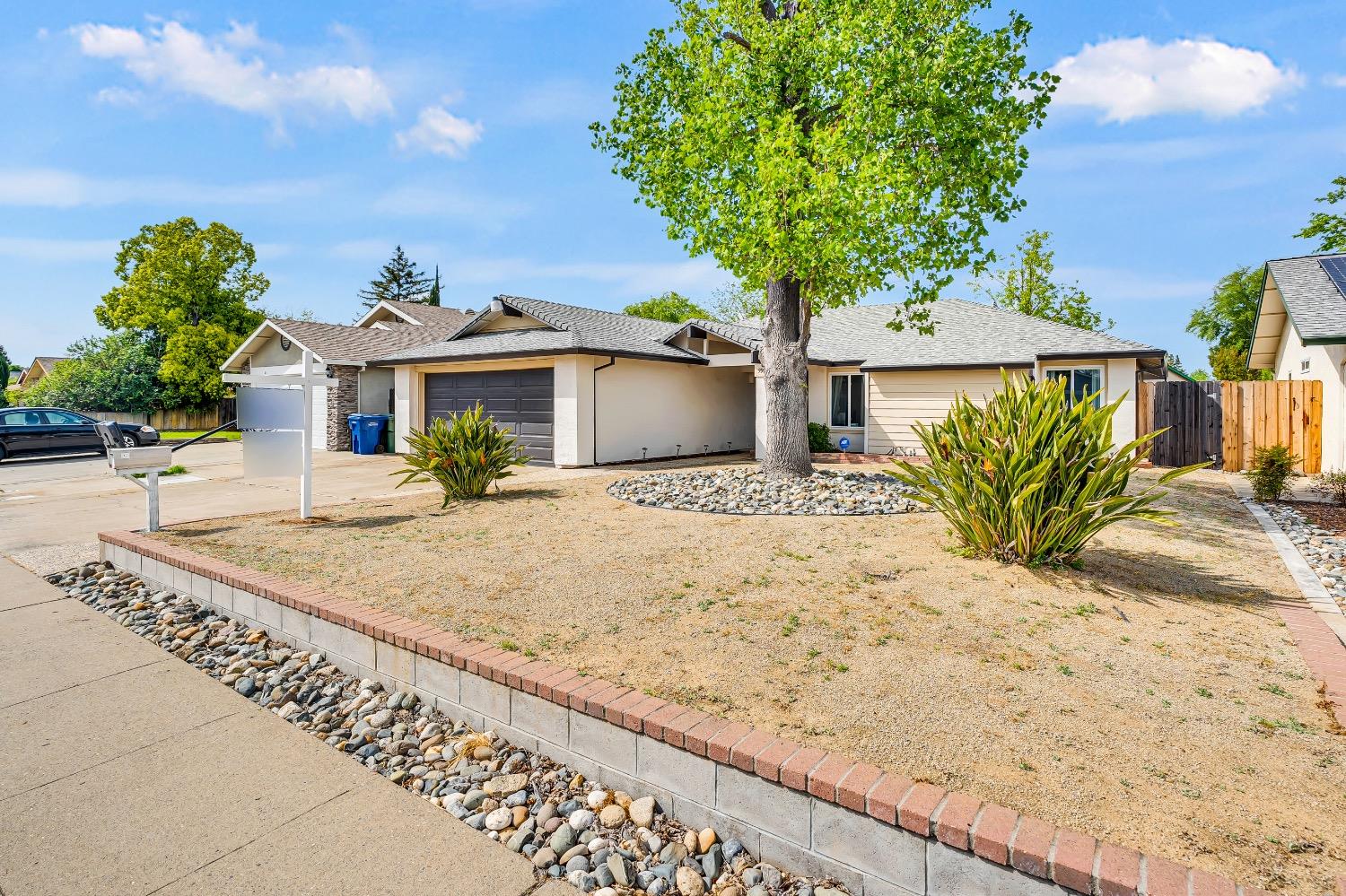 Detail Gallery Image 4 of 40 For 9553 Helio Dr, Sacramento,  CA 95827 - 4 Beds | 2 Baths