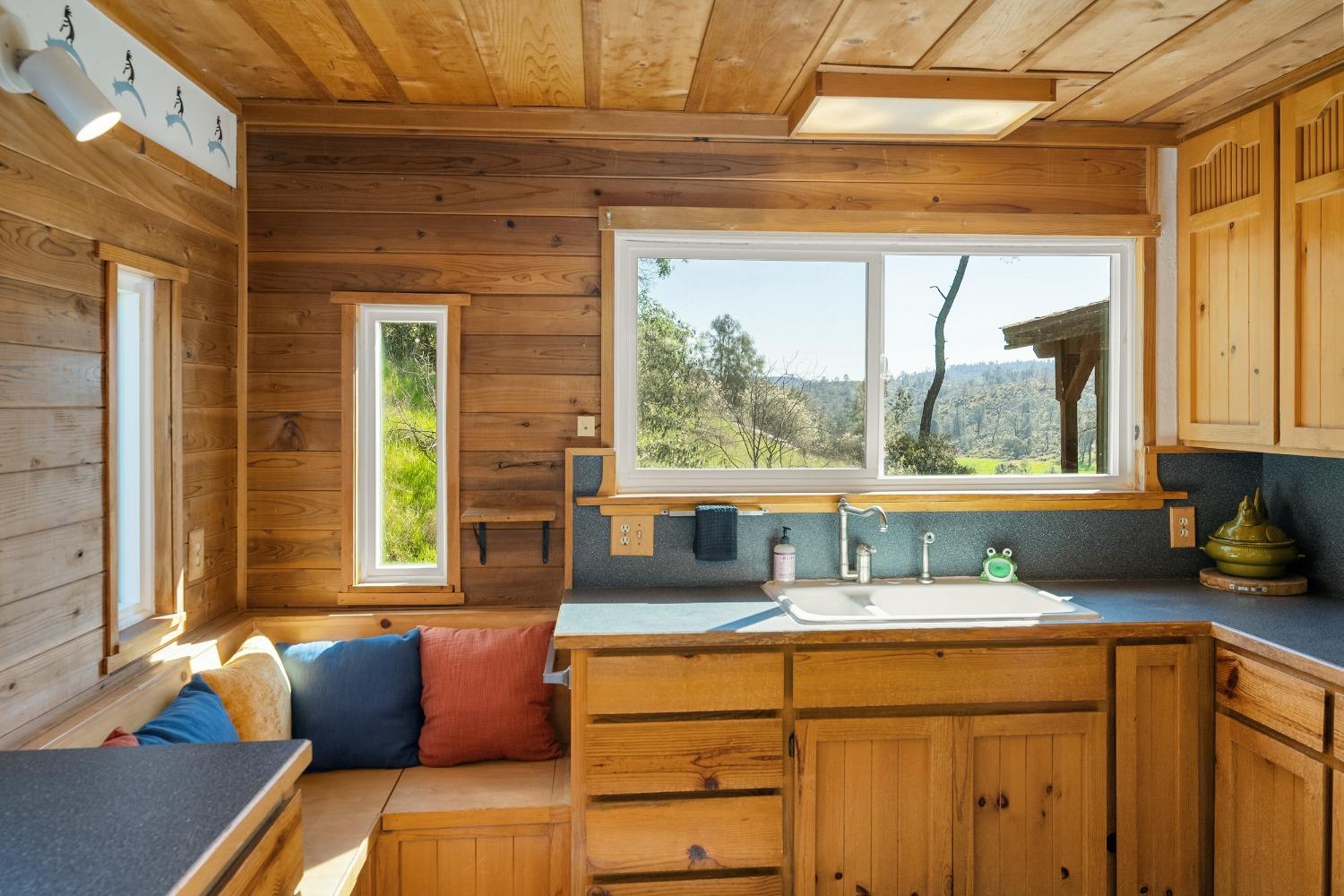 Detail Gallery Image 33 of 71 For 9000 Six Bit Ranch Rd, Chinese Camp,  CA 95309 - 3 Beds | 2 Baths