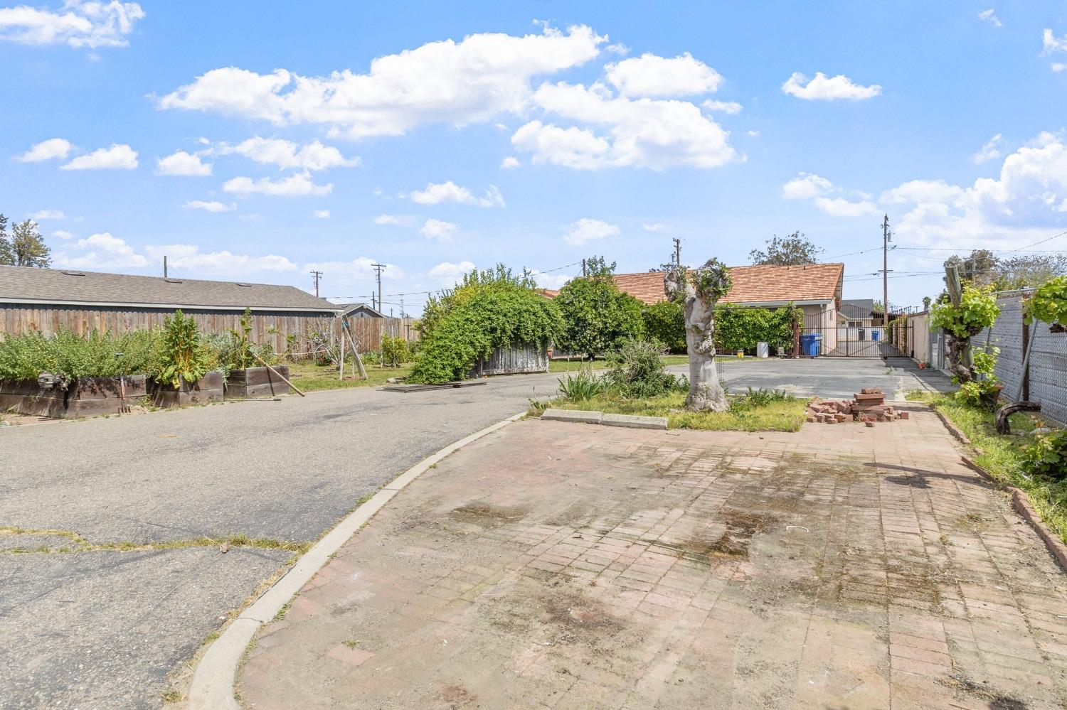 9th Street, Turlock, California image 35