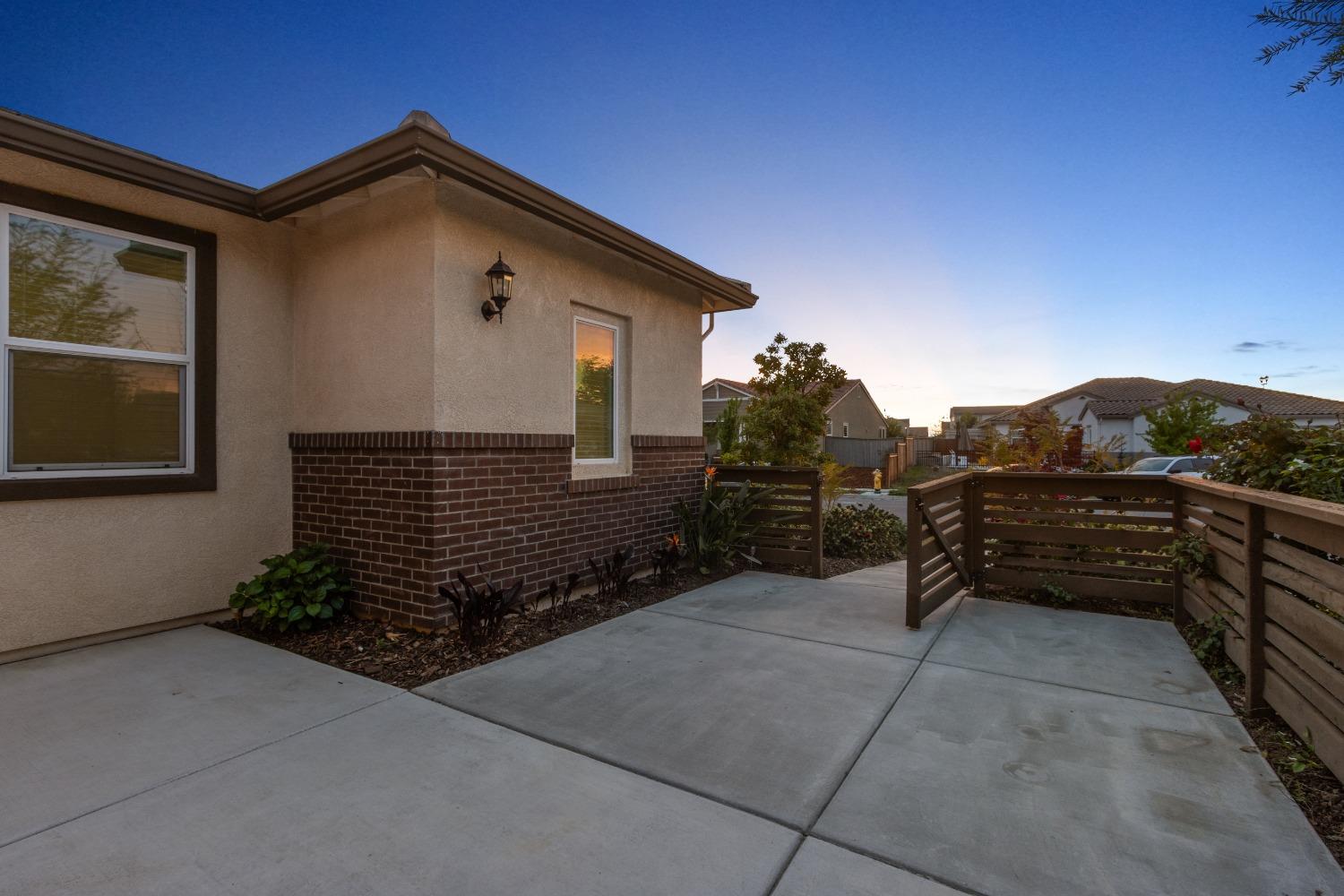 Detail Gallery Image 12 of 88 For 1667 Ball Pl, Woodland,  CA 95776 - 4 Beds | 4 Baths