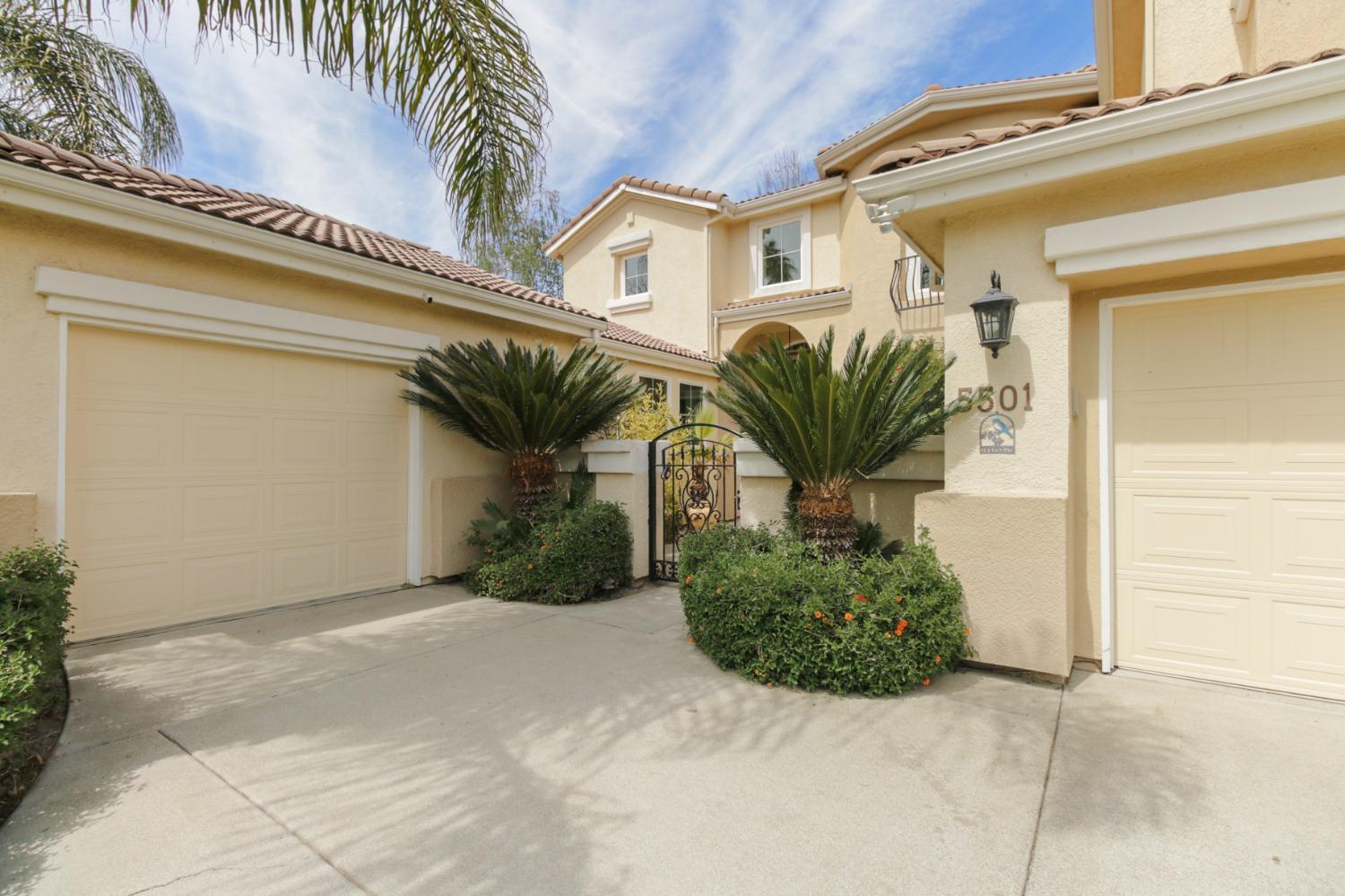 Detail Gallery Image 2 of 74 For 5501 Rogers St, Davis,  CA 95618 - 5 Beds | 3 Baths