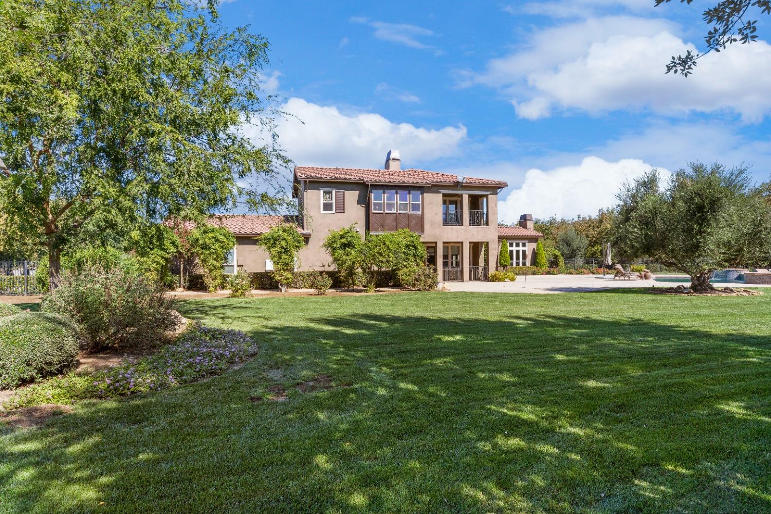 Detail Gallery Image 8 of 79 For 618 Elfers Rd, Patterson,  CA 95363 - 5 Beds | 5/1 Baths