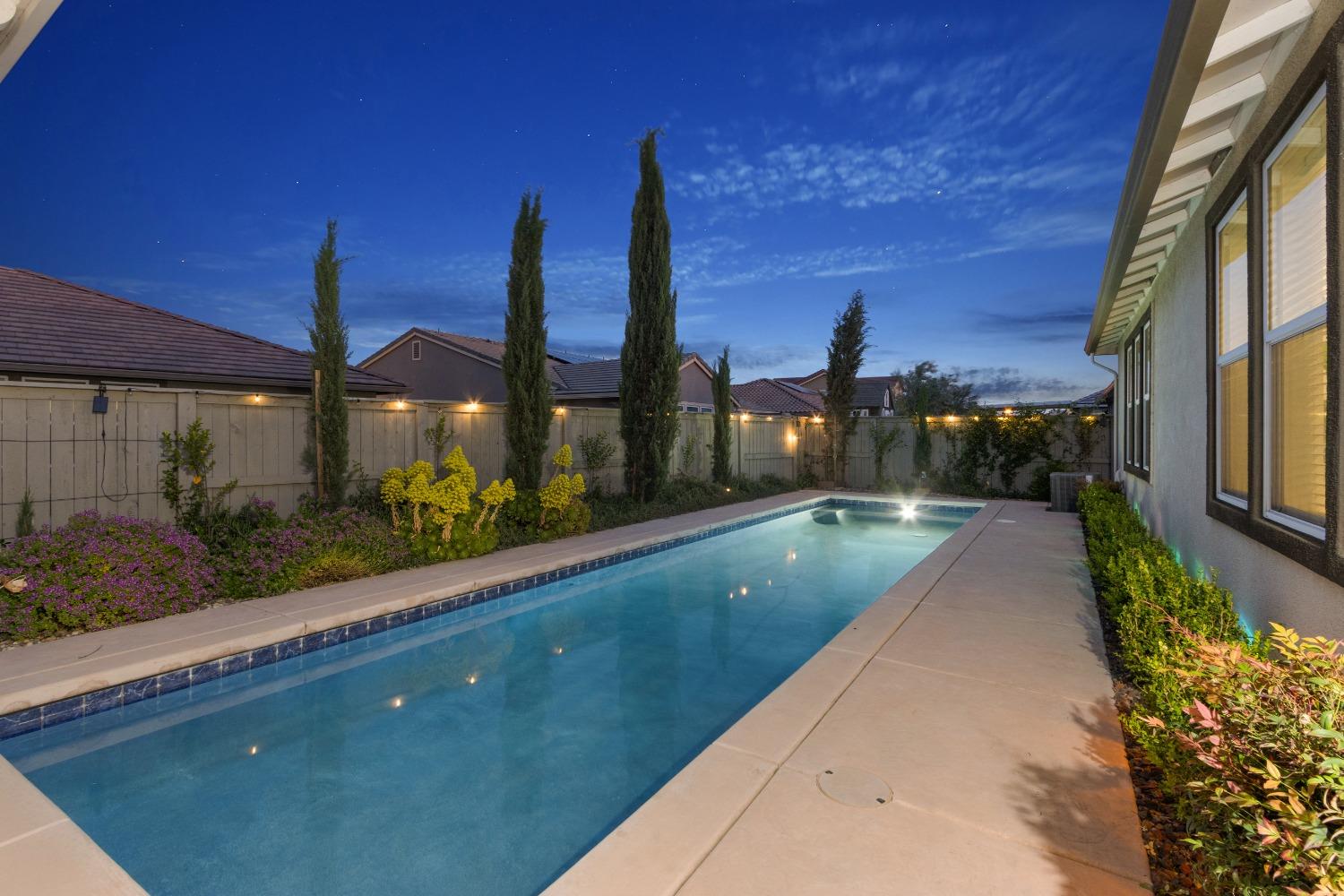 Detail Gallery Image 4 of 88 For 1667 Ball Pl, Woodland,  CA 95776 - 4 Beds | 4 Baths