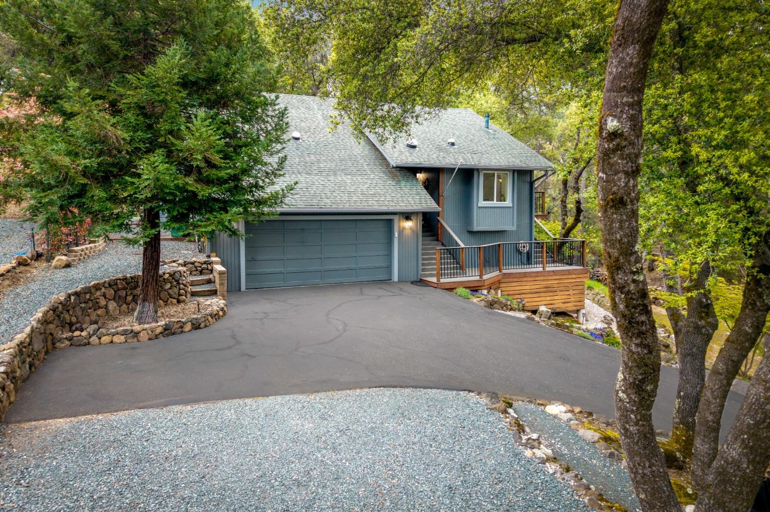 Detail Gallery Image 13 of 82 For 12679 Golden Trout Way, Penn Valley,  CA 95946 - 3 Beds | 3 Baths
