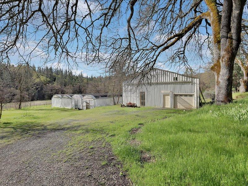 Detail Gallery Image 5 of 63 For 13001 Yuba Nevada Rd, Dobbins,  CA 95935 - 3 Beds | 2 Baths