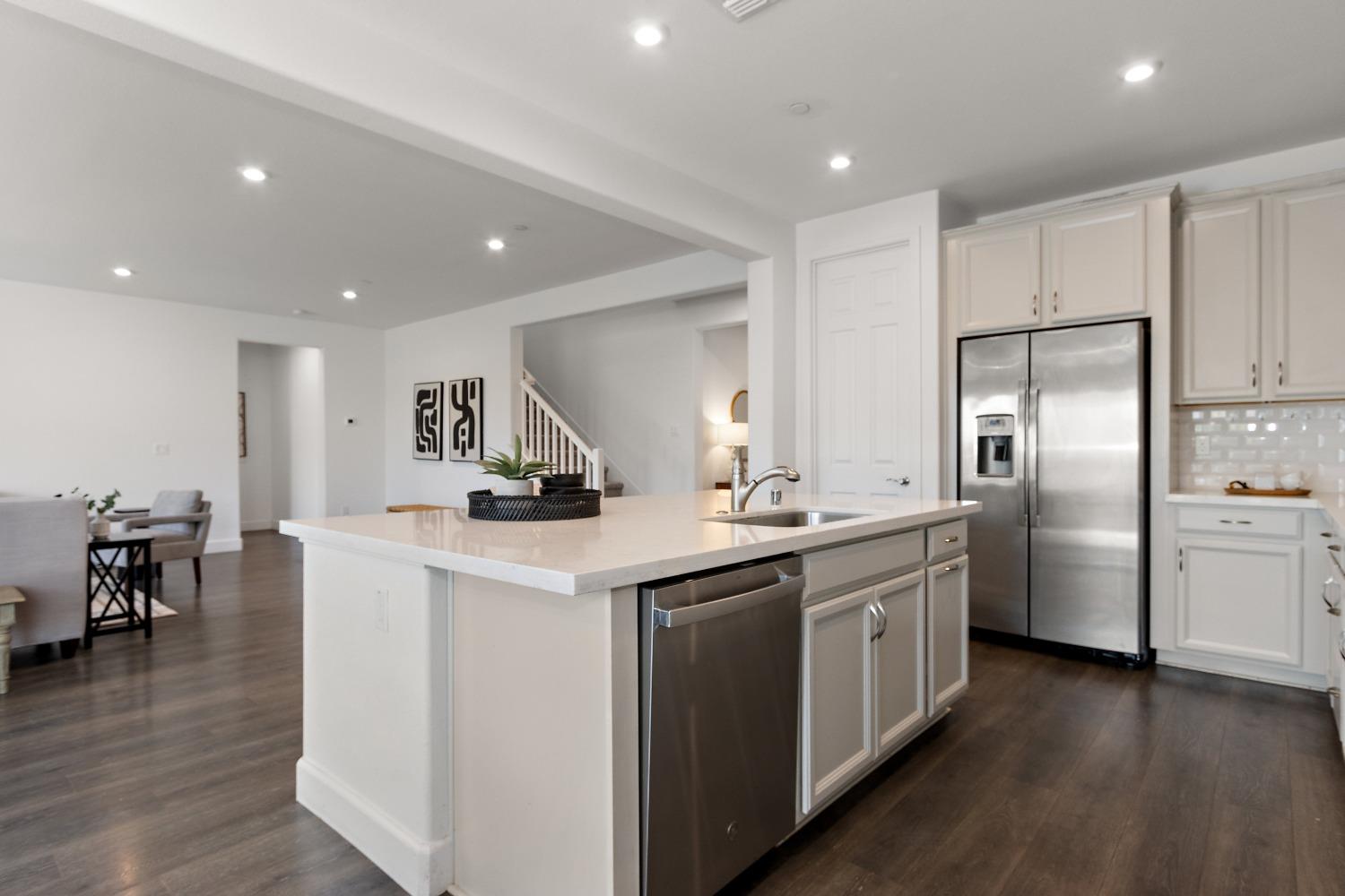 Detail Gallery Image 18 of 88 For 1667 Ball Pl, Woodland,  CA 95776 - 4 Beds | 4 Baths