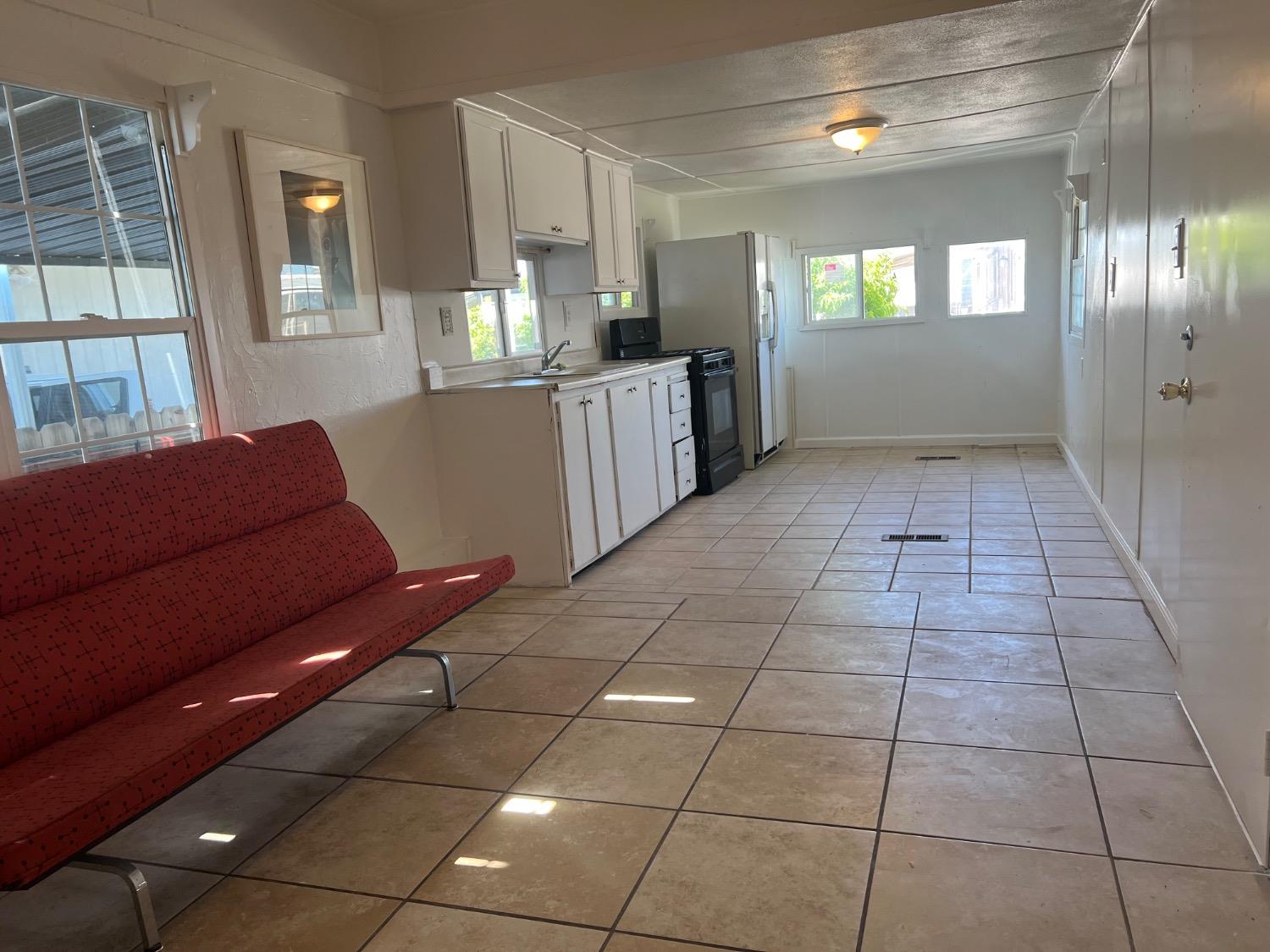 Detail Gallery Image 3 of 12 For 4024 Mchenry Ave 135, Modesto,  CA 95356 - 2 Beds | 1 Baths