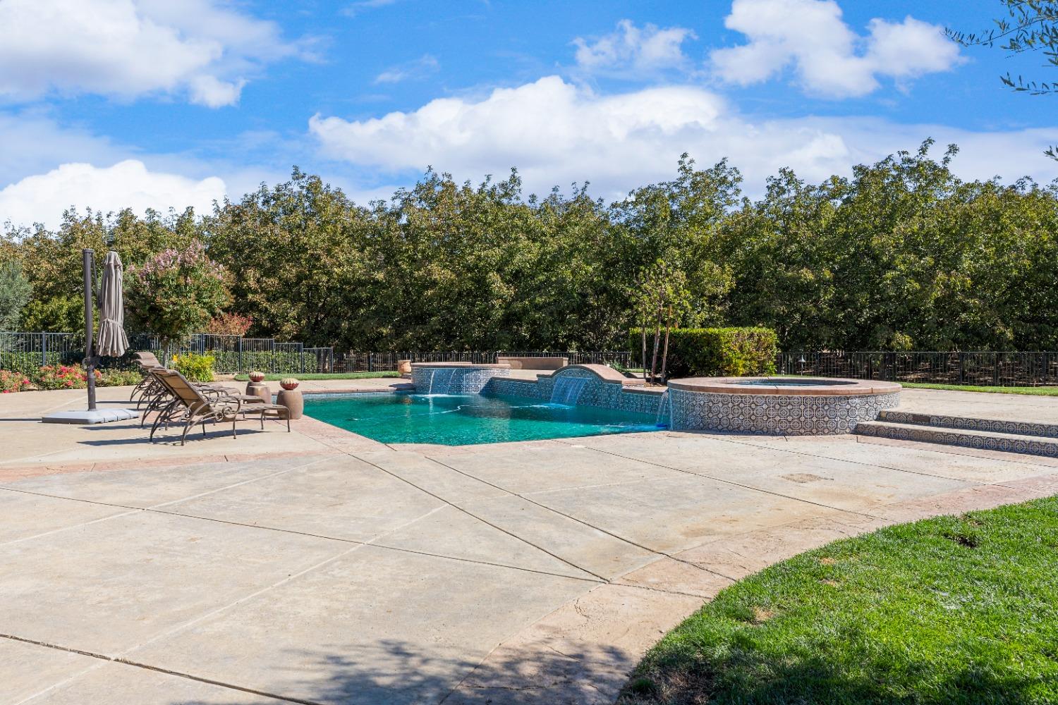 Detail Gallery Image 13 of 79 For 618 Elfers Rd, Patterson,  CA 95363 - 5 Beds | 5/1 Baths