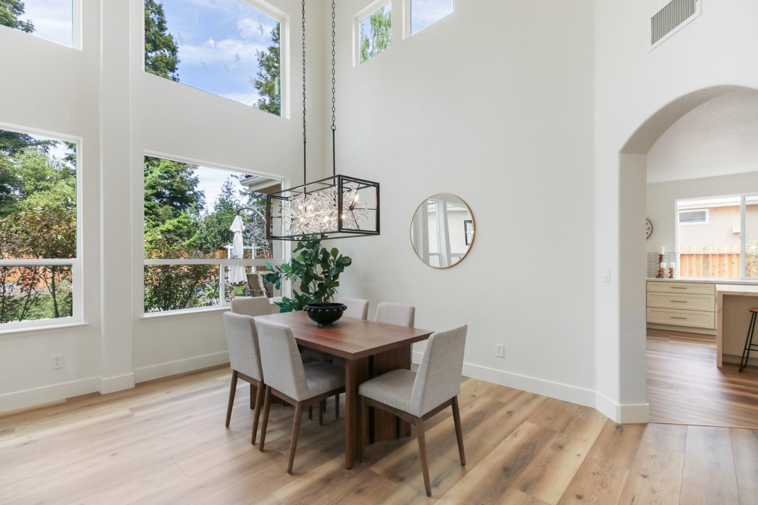 Detail Gallery Image 16 of 74 For 5501 Rogers St, Davis,  CA 95618 - 5 Beds | 3 Baths
