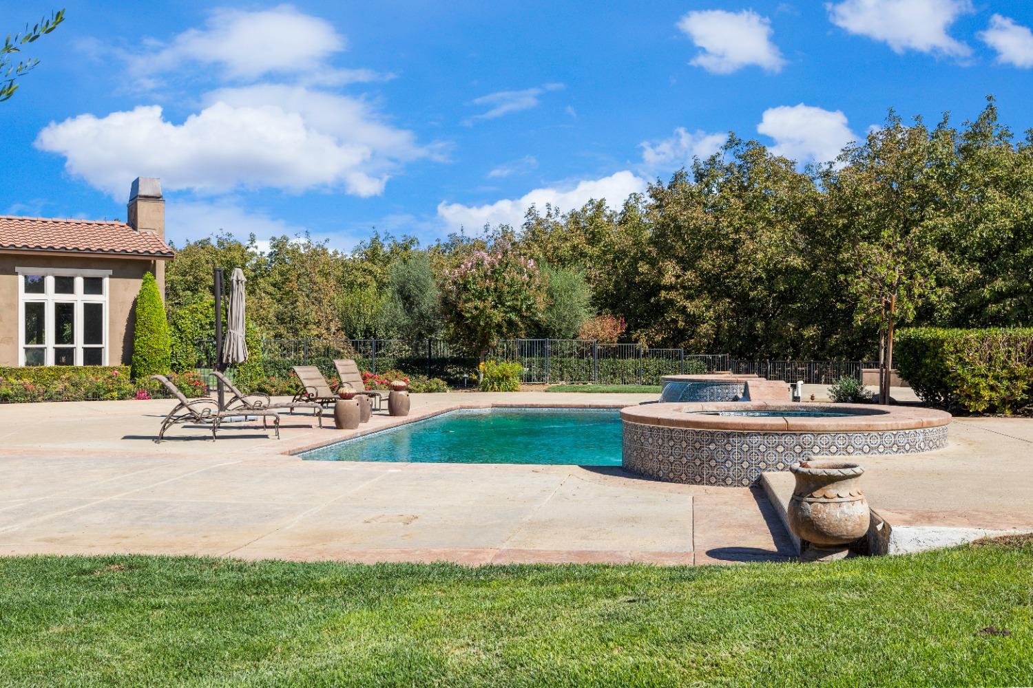 Detail Gallery Image 14 of 79 For 618 Elfers Rd, Patterson,  CA 95363 - 5 Beds | 5/1 Baths