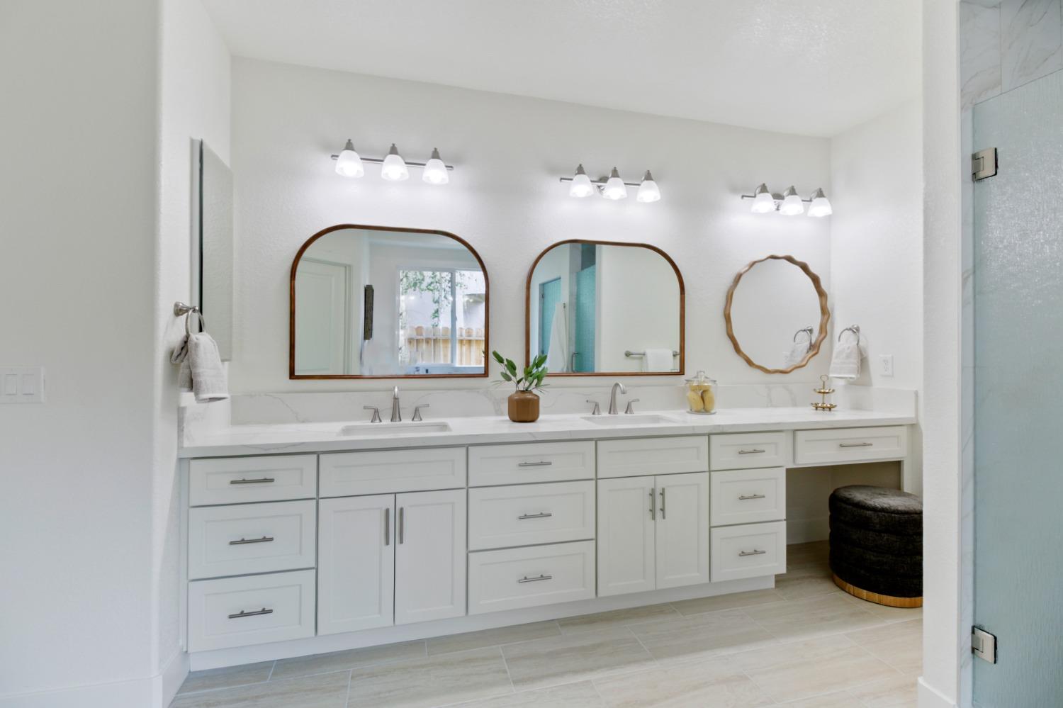 Detail Gallery Image 37 of 74 For 5501 Rogers St, Davis,  CA 95618 - 5 Beds | 3 Baths