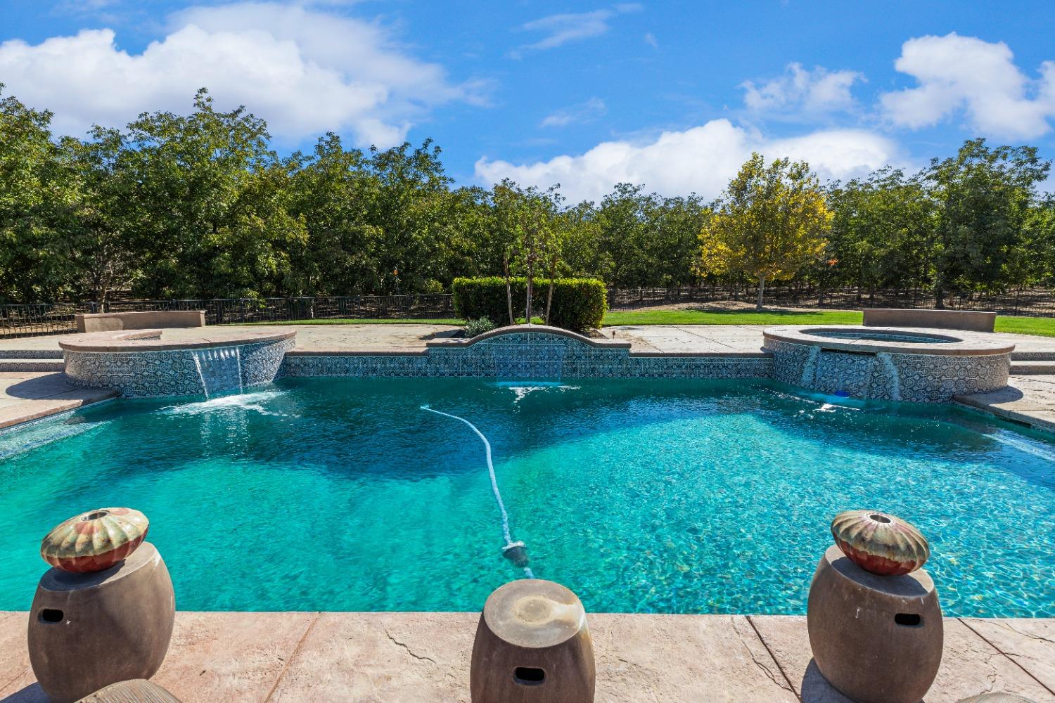 Detail Gallery Image 11 of 79 For 618 Elfers Rd, Patterson,  CA 95363 - 5 Beds | 5/1 Baths