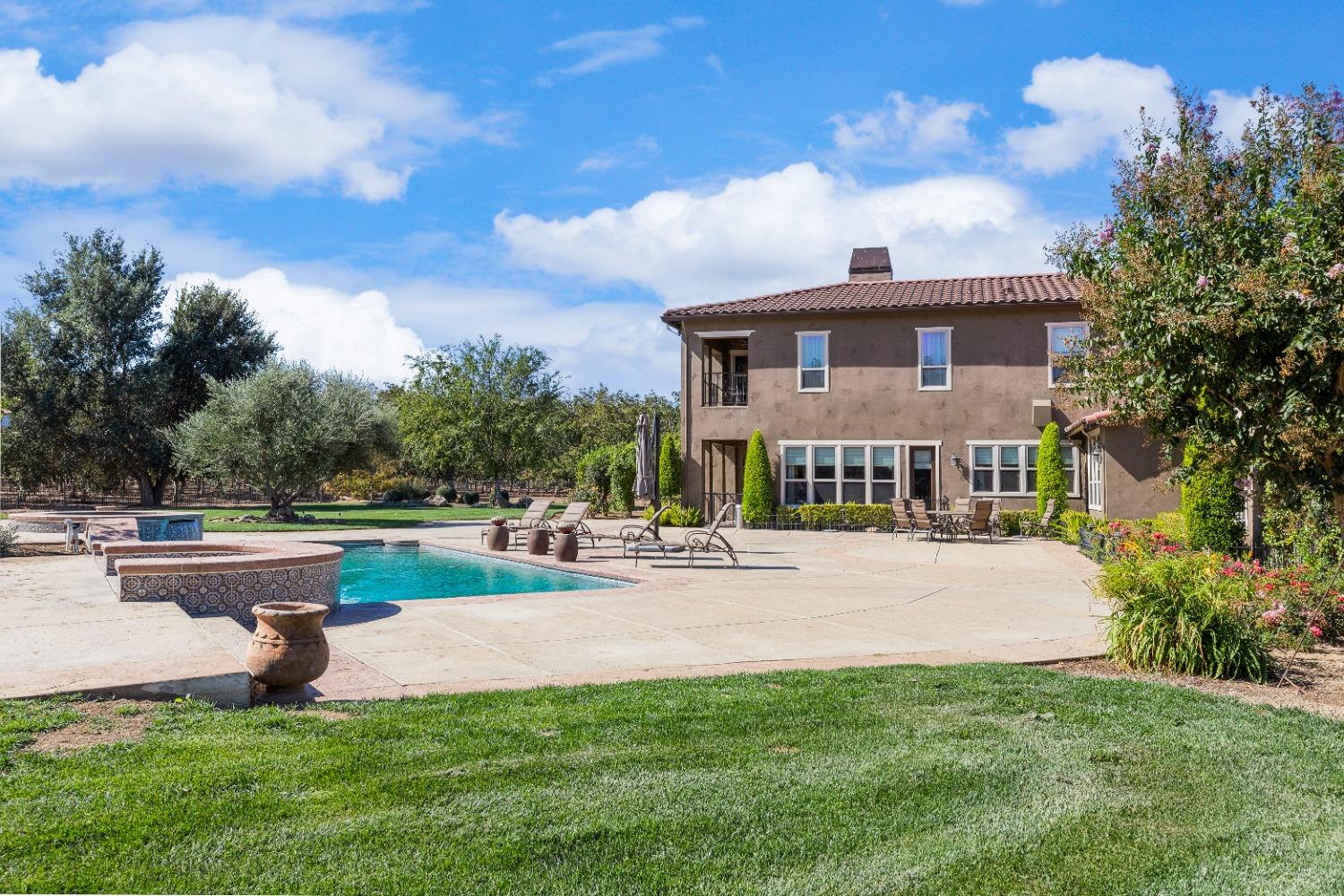 Detail Gallery Image 15 of 79 For 618 Elfers Rd, Patterson,  CA 95363 - 5 Beds | 5/1 Baths
