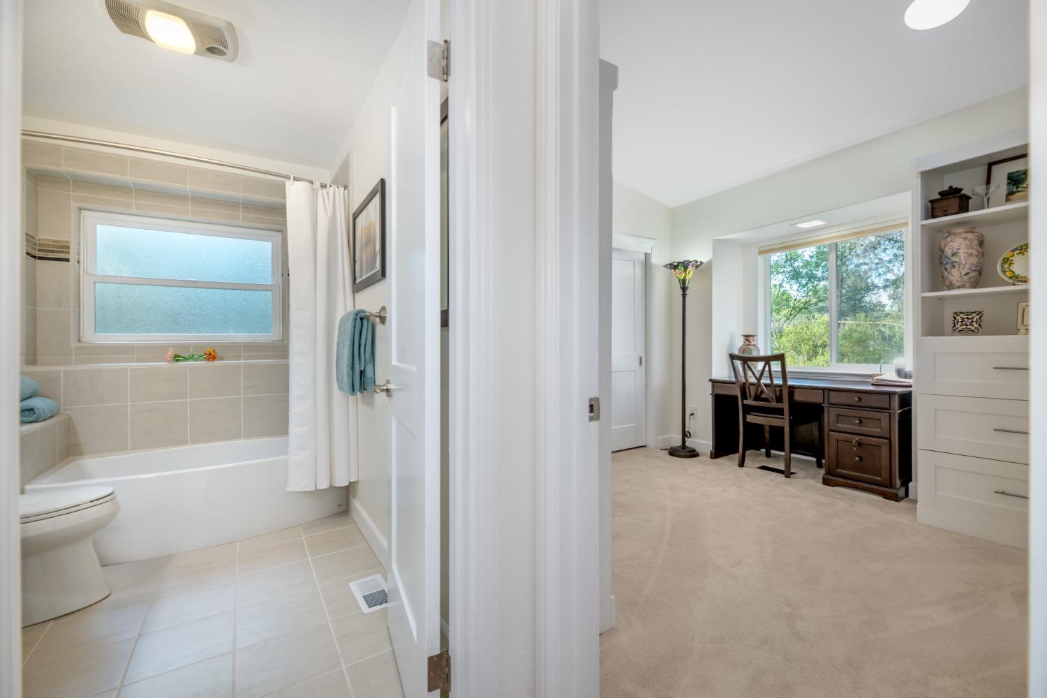 Detail Gallery Image 44 of 82 For 12679 Golden Trout Way, Penn Valley,  CA 95946 - 3 Beds | 3 Baths