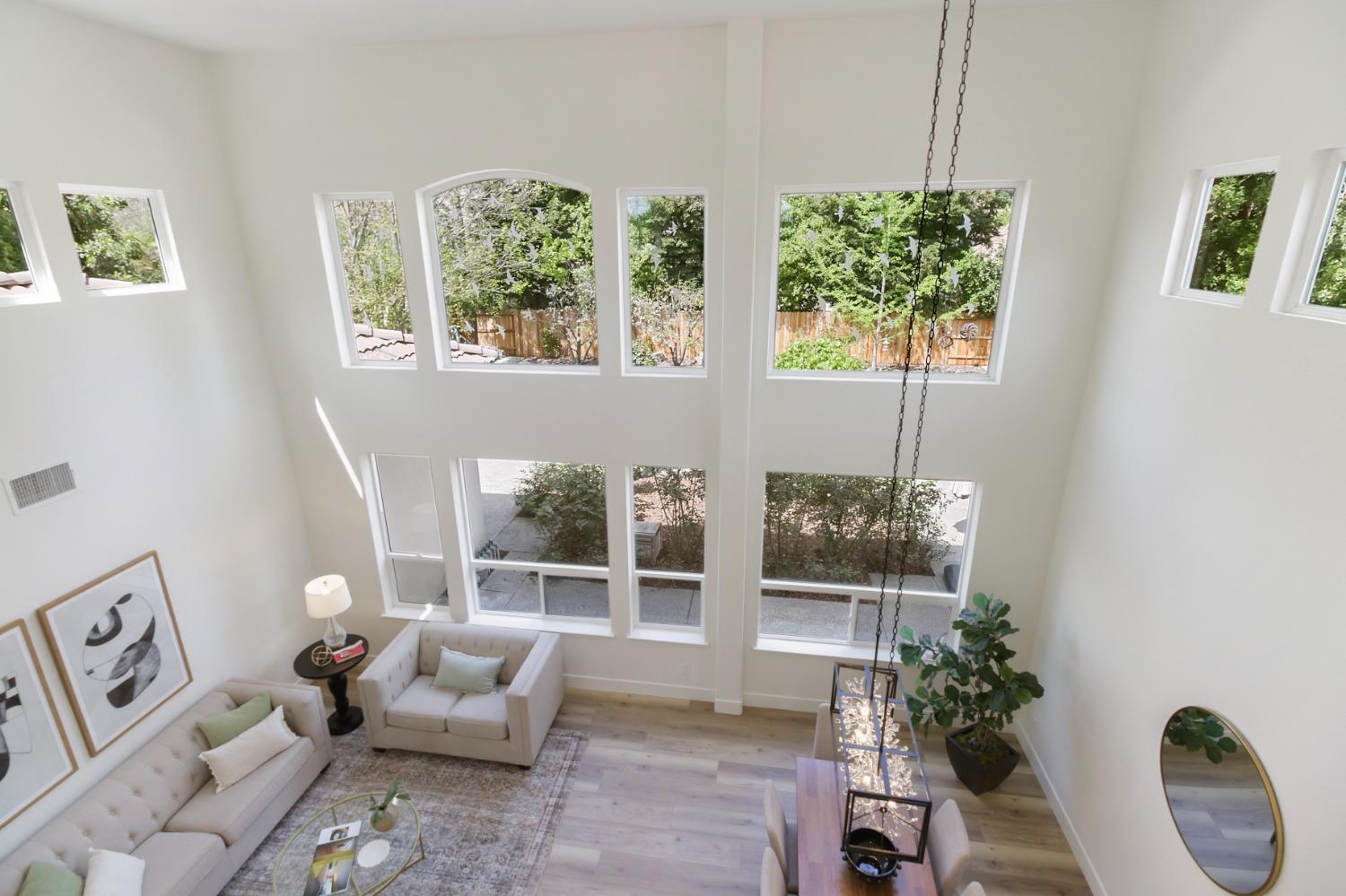 Detail Gallery Image 13 of 74 For 5501 Rogers St, Davis,  CA 95618 - 5 Beds | 3 Baths